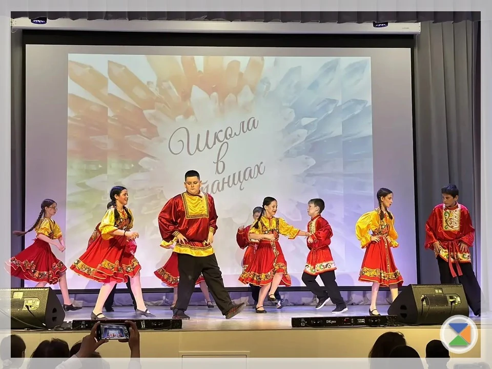 🕺 ПРОЕКТ «ШКОЛА В ТАНЦАХ» 🕺  Целый месяц 10 школьных команд - 5А, 5В, 5Б, 5Г, 6А, 7А, 8Б, 9В, 9Г и 1