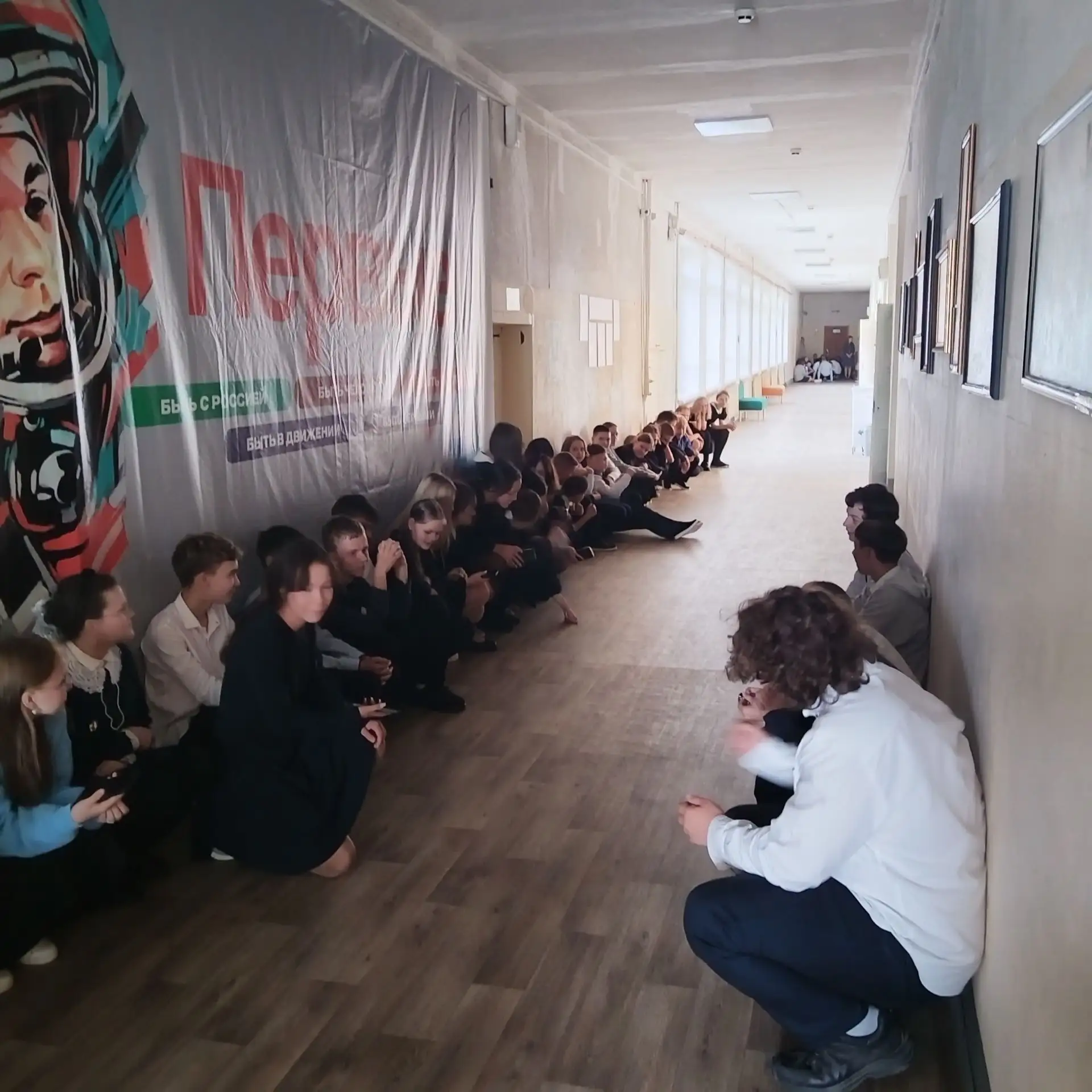 В рамках культуры безопасности сегодня в школе проводились беседы    сотрудником минист...