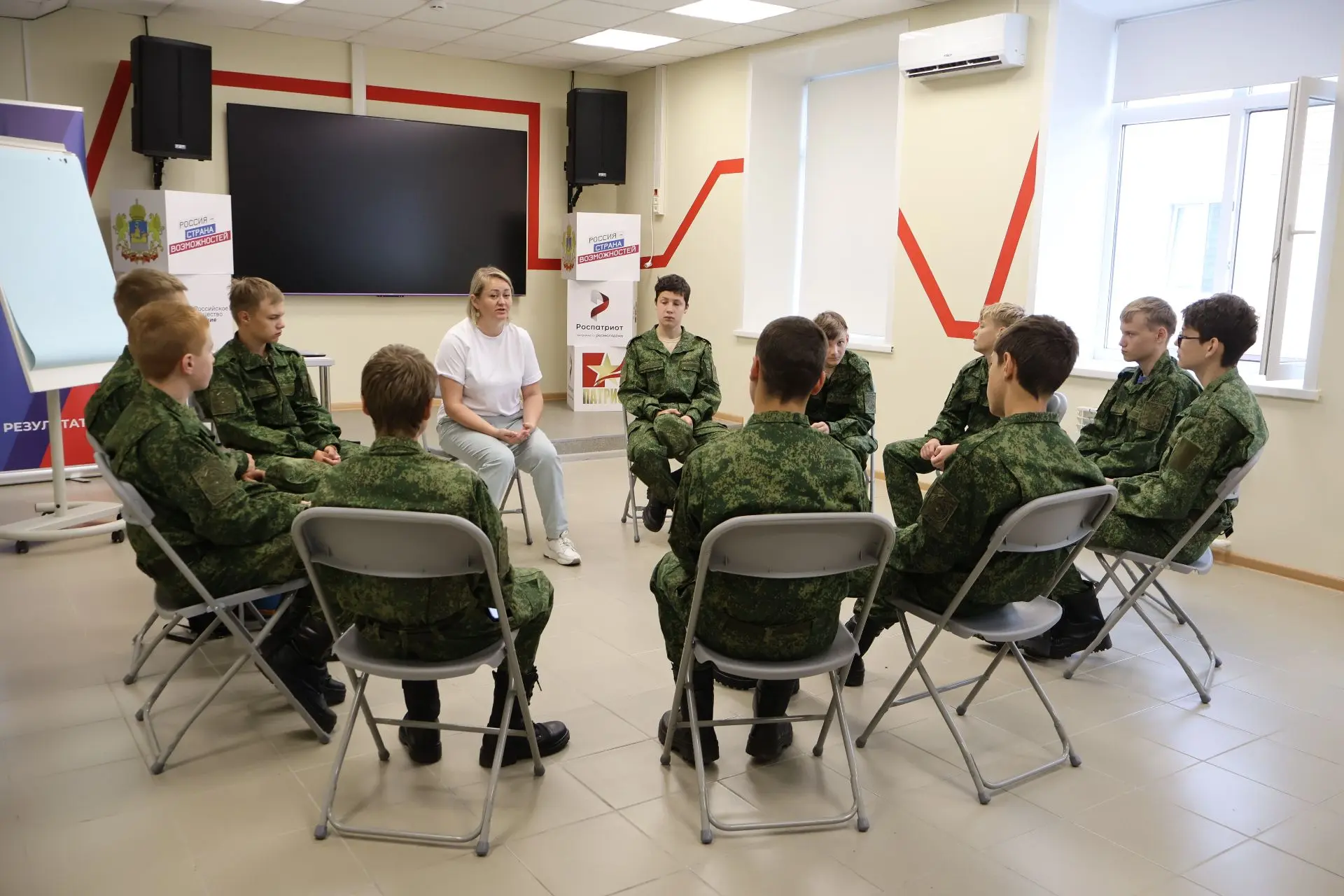 #ПатриотНовости

Сегодня стартовала летняя программа для кандидатов в курсанты Клуба юных летчиков, 