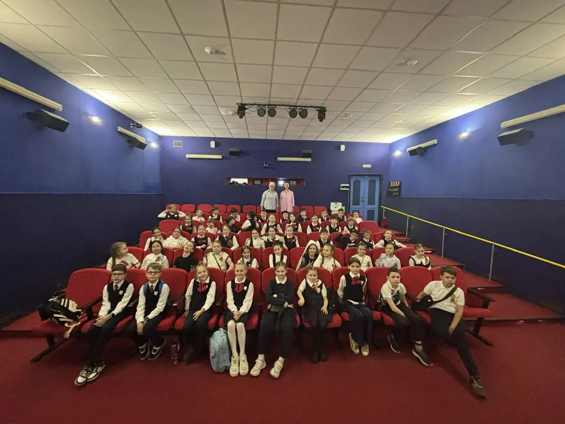 🎞️КИНОУРОК ПАМЯТИ:КАРУЗА🐕  4 мая ученики 3 «В» класса с классным руководителем Ольгой Михайловной Чи