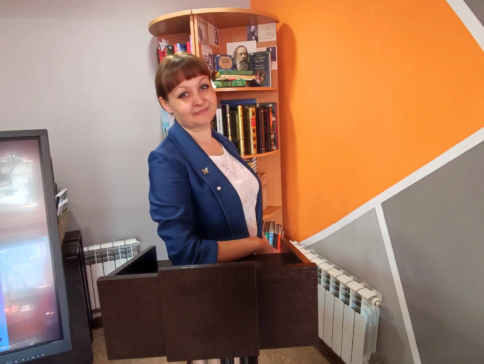 ✨Наш цикл публикаций о сотрудниках библиотеки продолжается!
🤗Наша звёздочка: Надежда Николаевна Лем