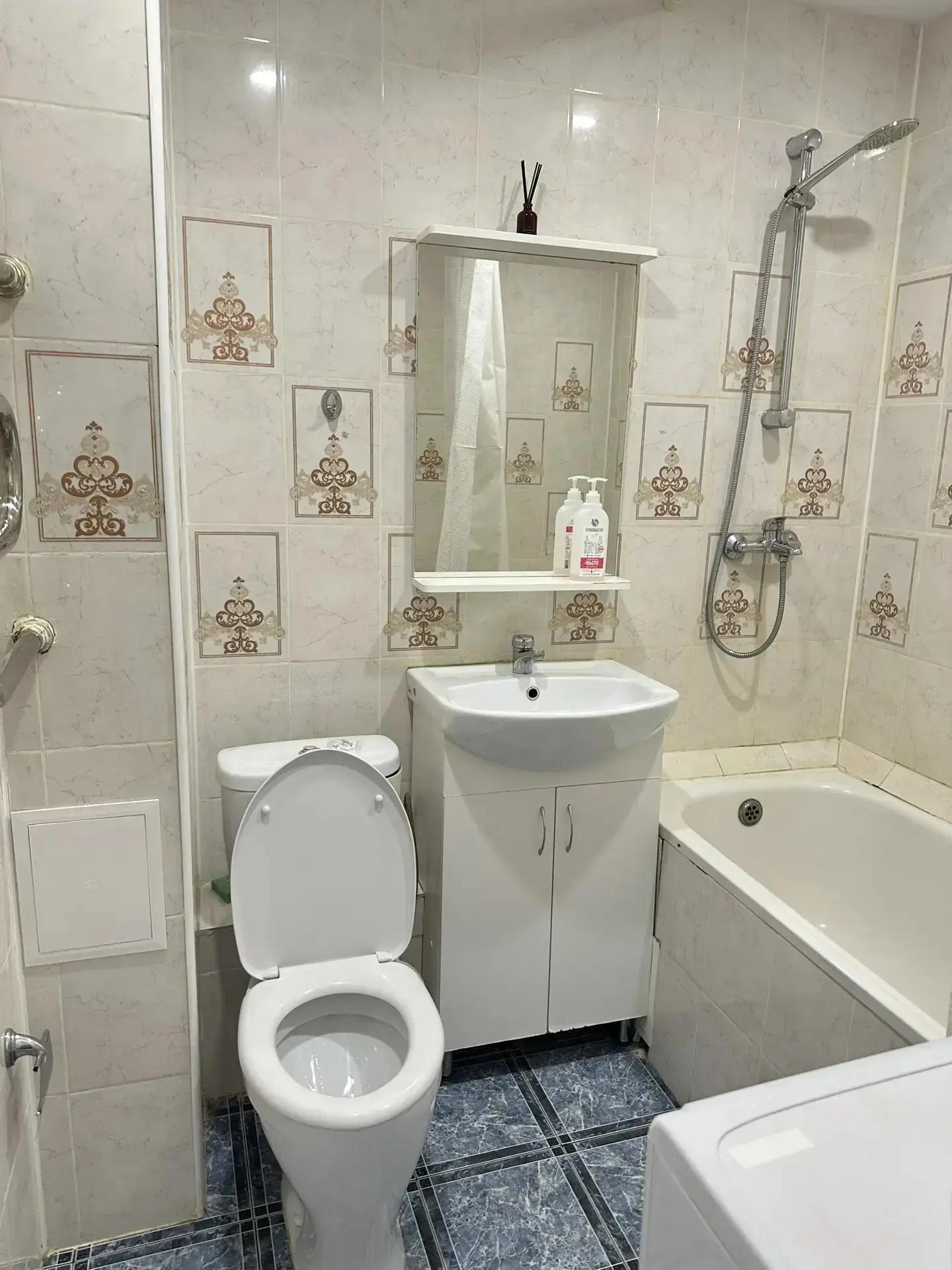Г Казань Сдаём 1 комнатную квартиру по улице ЧЕТАЕВА, 27 А. НОВО САВИНОВСКИЙ РАЙОН. В квартире чисты