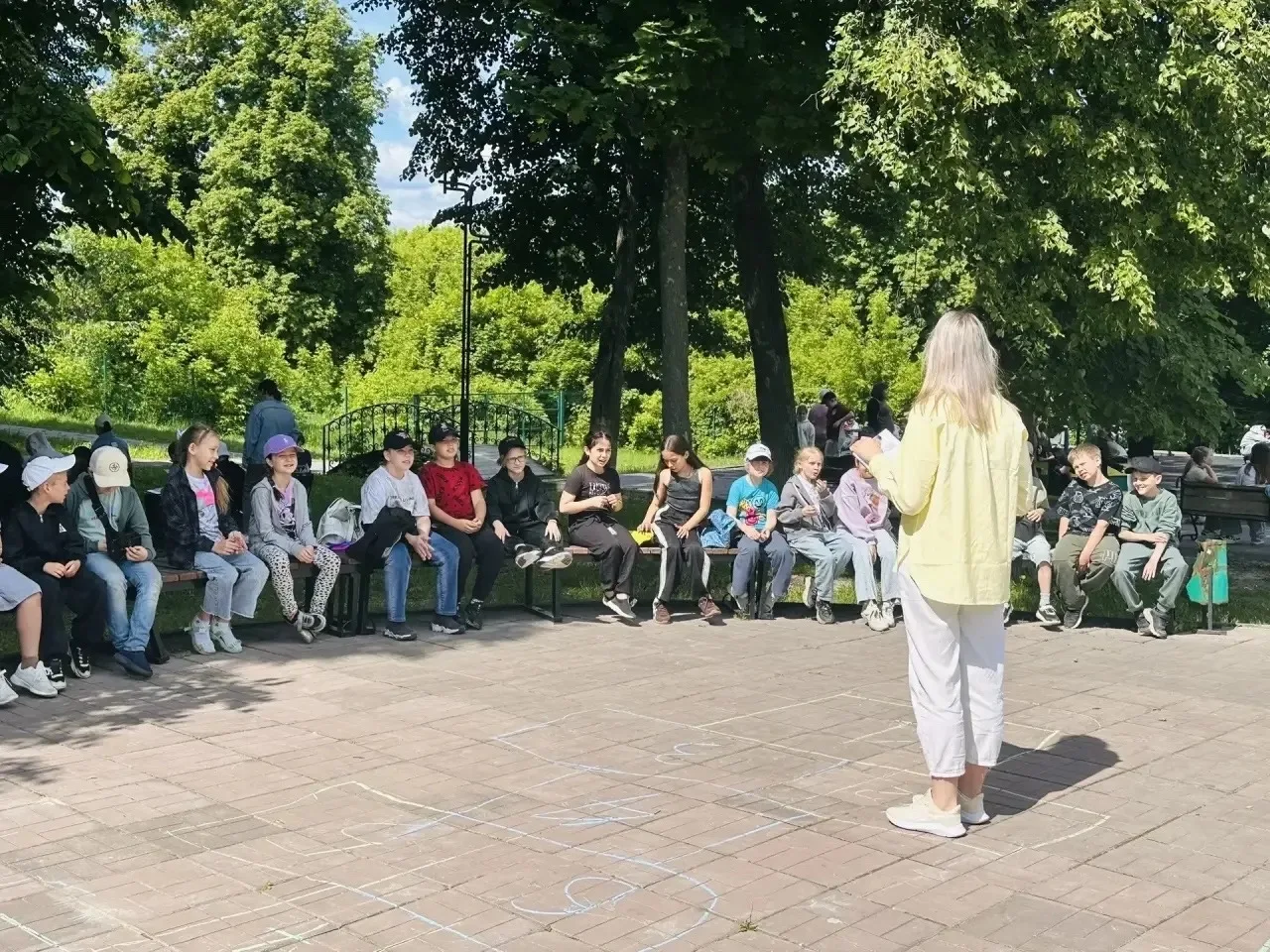 Каникулы продолжаются, а значит, продолжаются и чудеса! 🎉