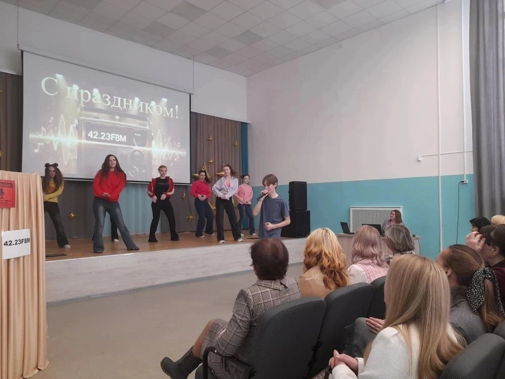 🎉6 марта в нашей школе состоялся общешкольный праздничный концерт, посвященный Международному женско
