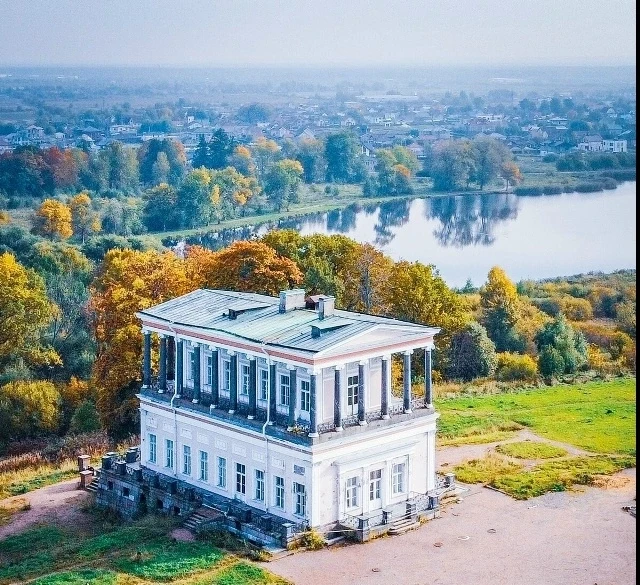 ⭐22 августа (сб.) 11.00 –пешеходная экскурсия «Луговой парк»