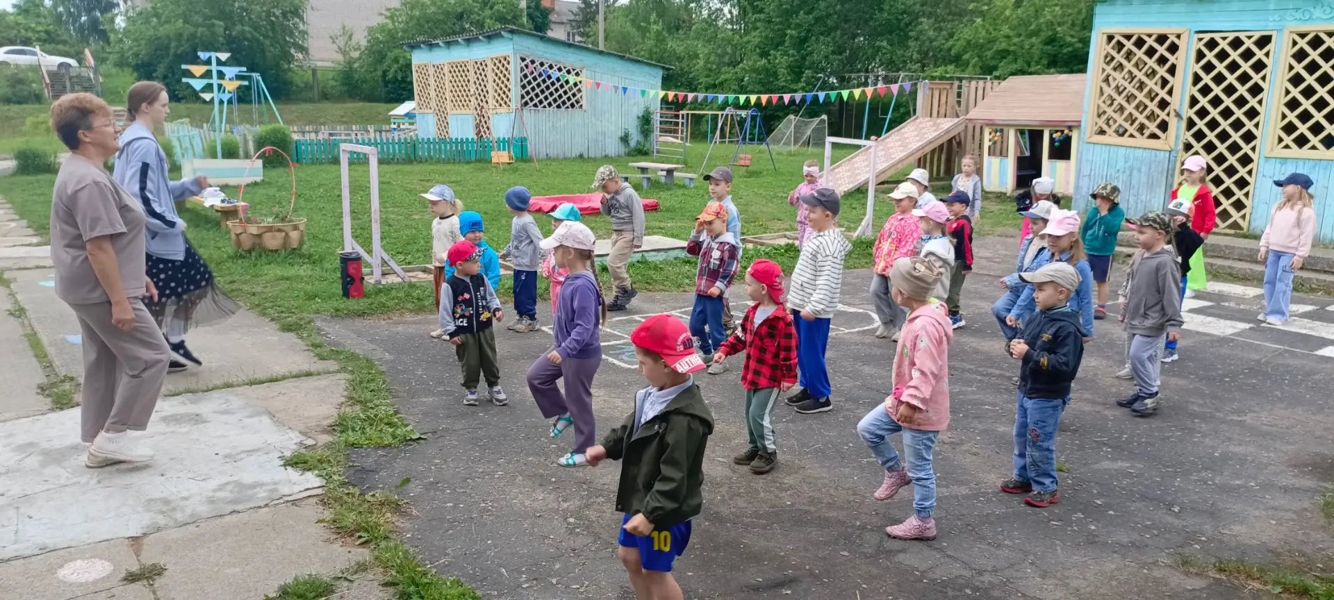 ☀️ Утро понедельника началось с веселой музыкальной зарядки на свежем воздухе 🤸‍♂️🤸‍♂️🤸‍♂️
#МБДОУ