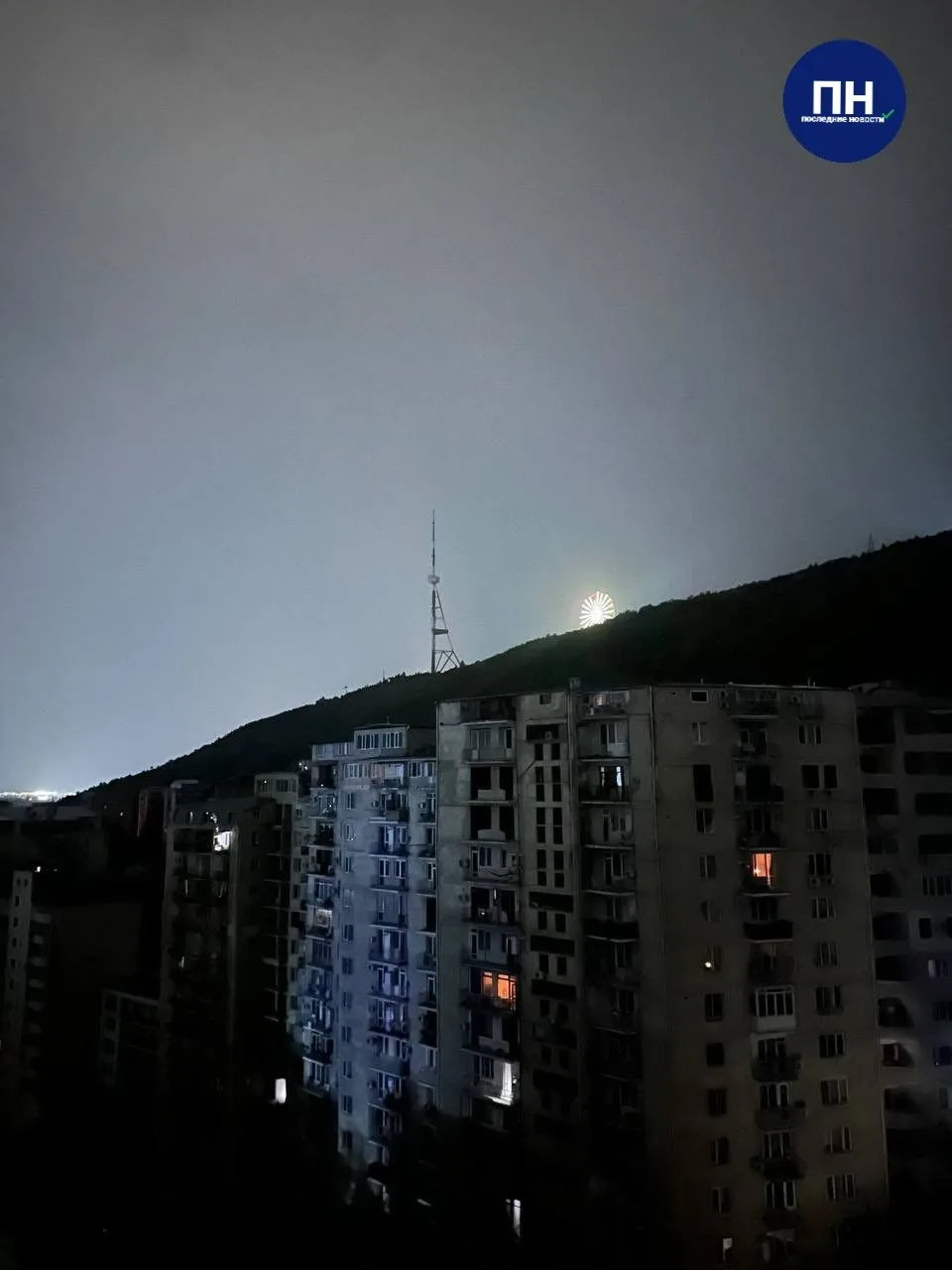 🕳️Грузия прямо сейчас во тьме - мощная авария оставила без электричества целые города. 

Тбилиси, Б