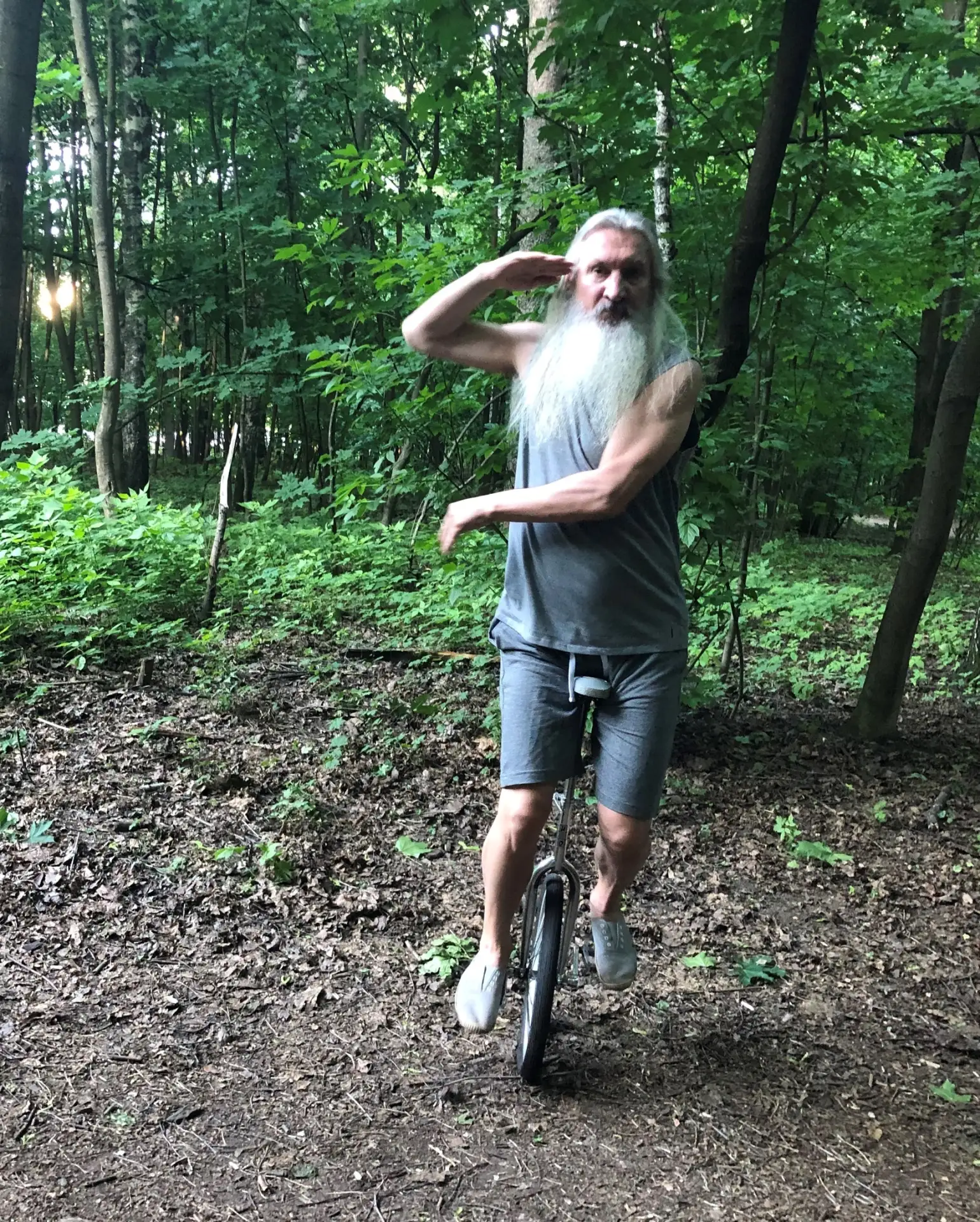 🌱 ВСЯ КРАСОТА
в том, что на Земле Всё работает наоборот..

Всё что Вы слышите про Себя от Других Лю