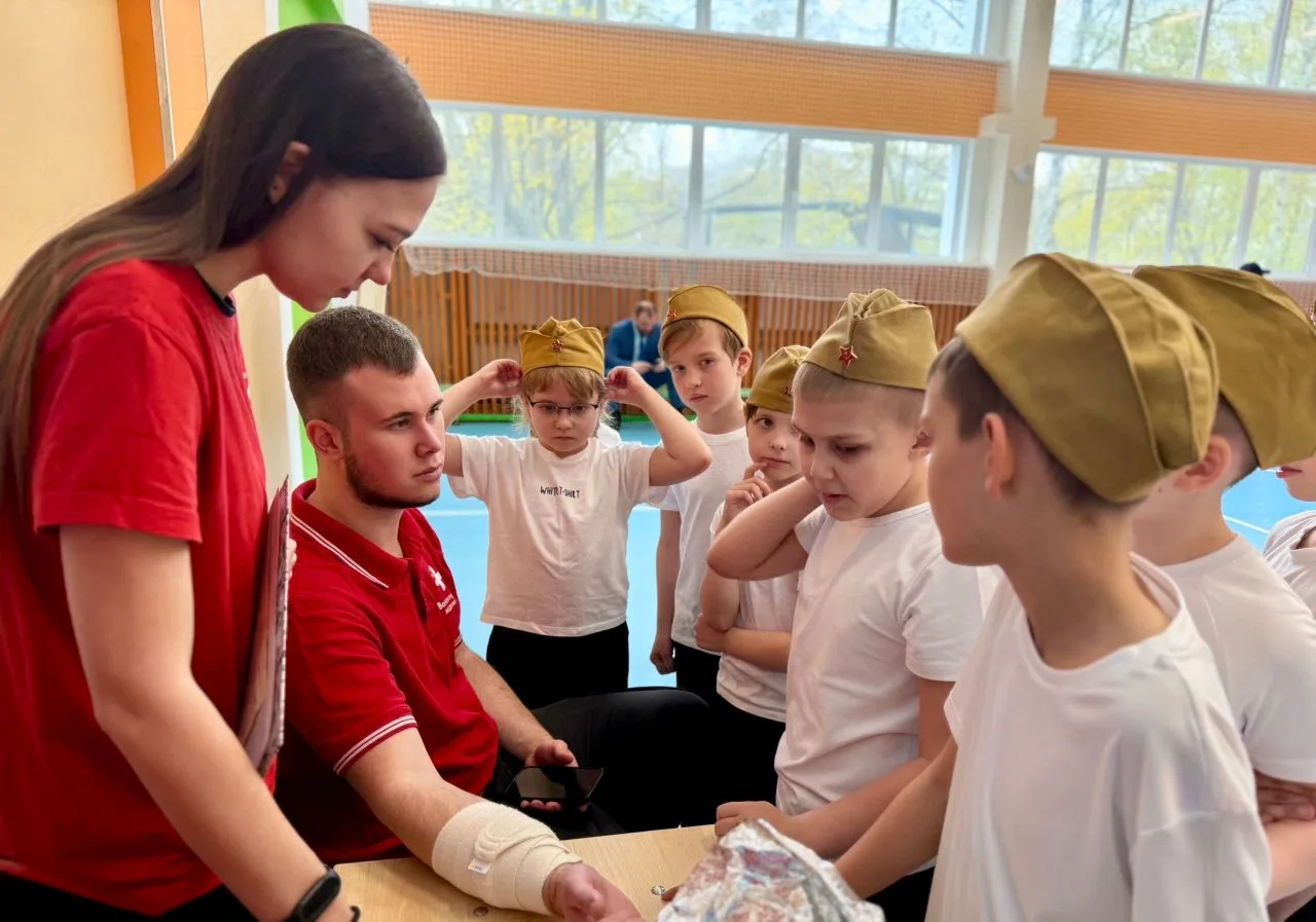 🥳Отряд «Бойцы-12» успешно преодолел испытания!  Сегодня младшая категория отряда «Бойцы-12э» продемо