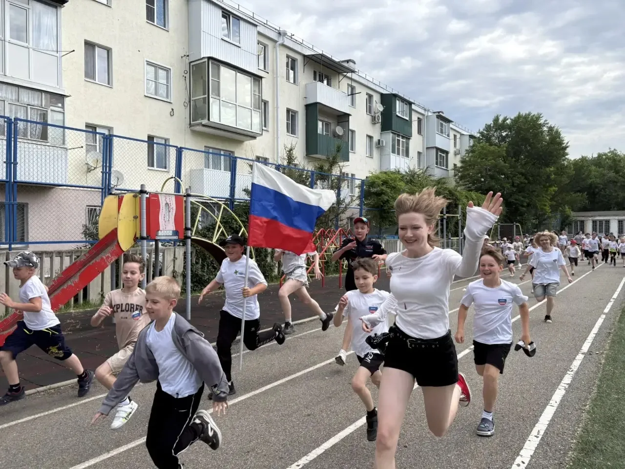 🇷🇺🍓С Днём России поздравляет лагерь «Земляничка»!

Вчерашний день был наполнен особым предпраздни