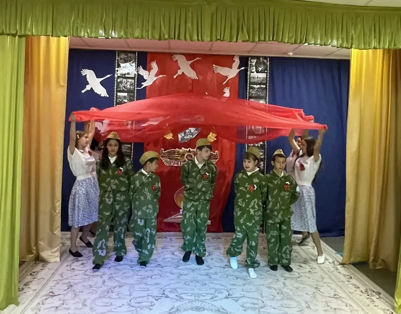 В реабилитационном центре для несовершеннолетних «Дружба» царила атмосфера гордости и памяти. В пред