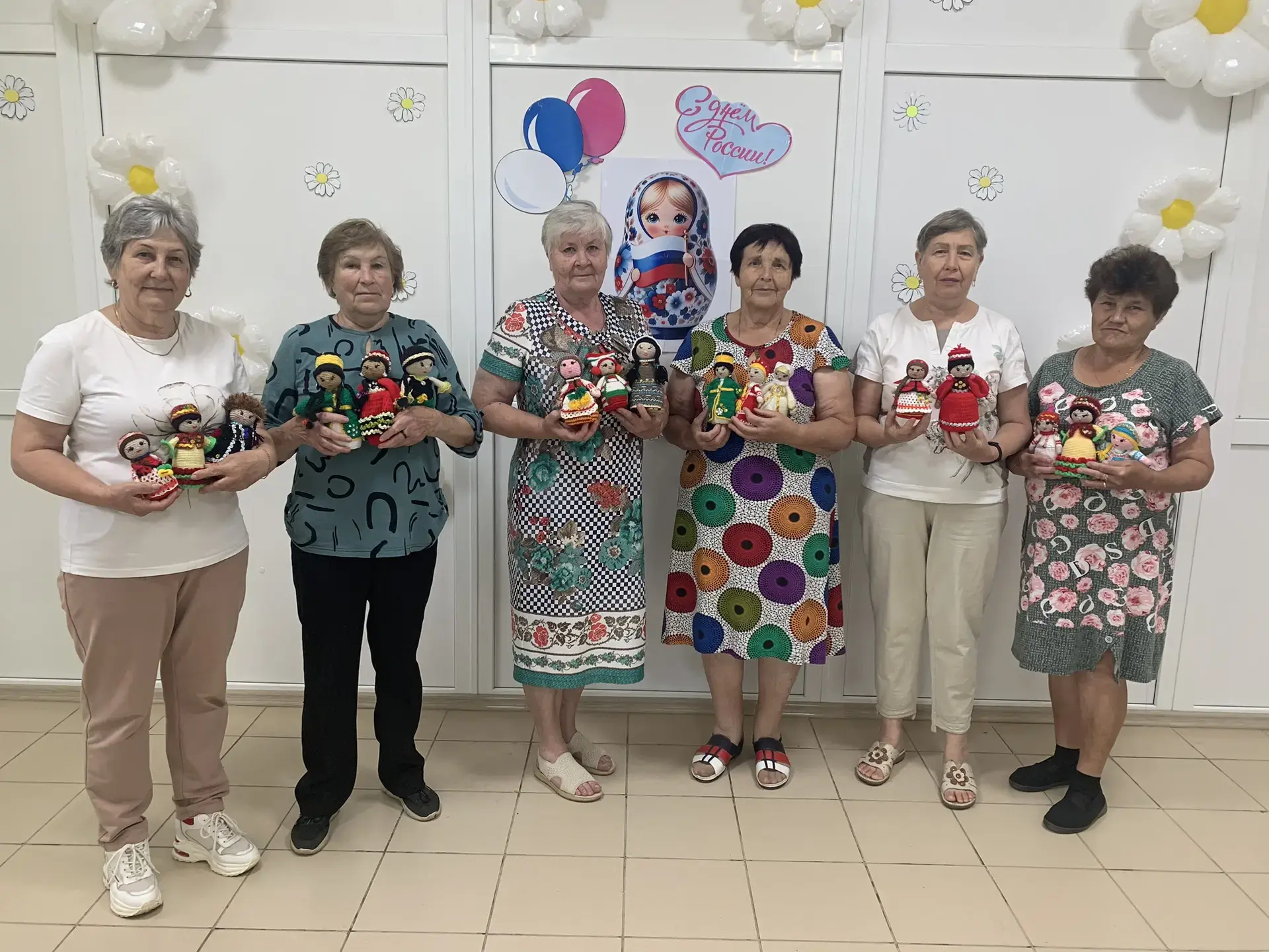 Совместная ярмарка.
В праздновании Дня России в Комплексном центре социального обслуживания населени