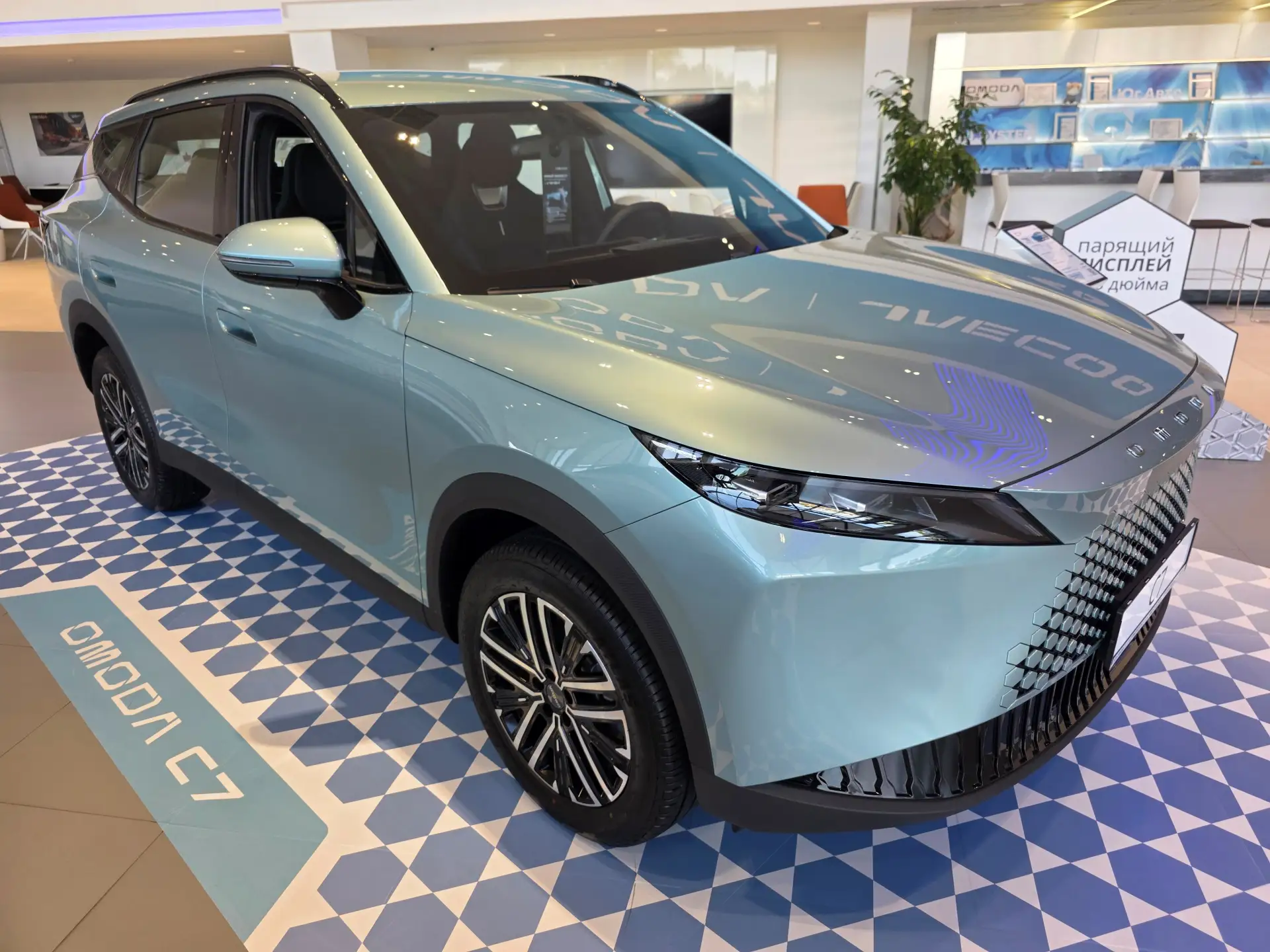 OMODA C7 — турбомотор, робот и запас прочности для российских дорог. 🚙💪