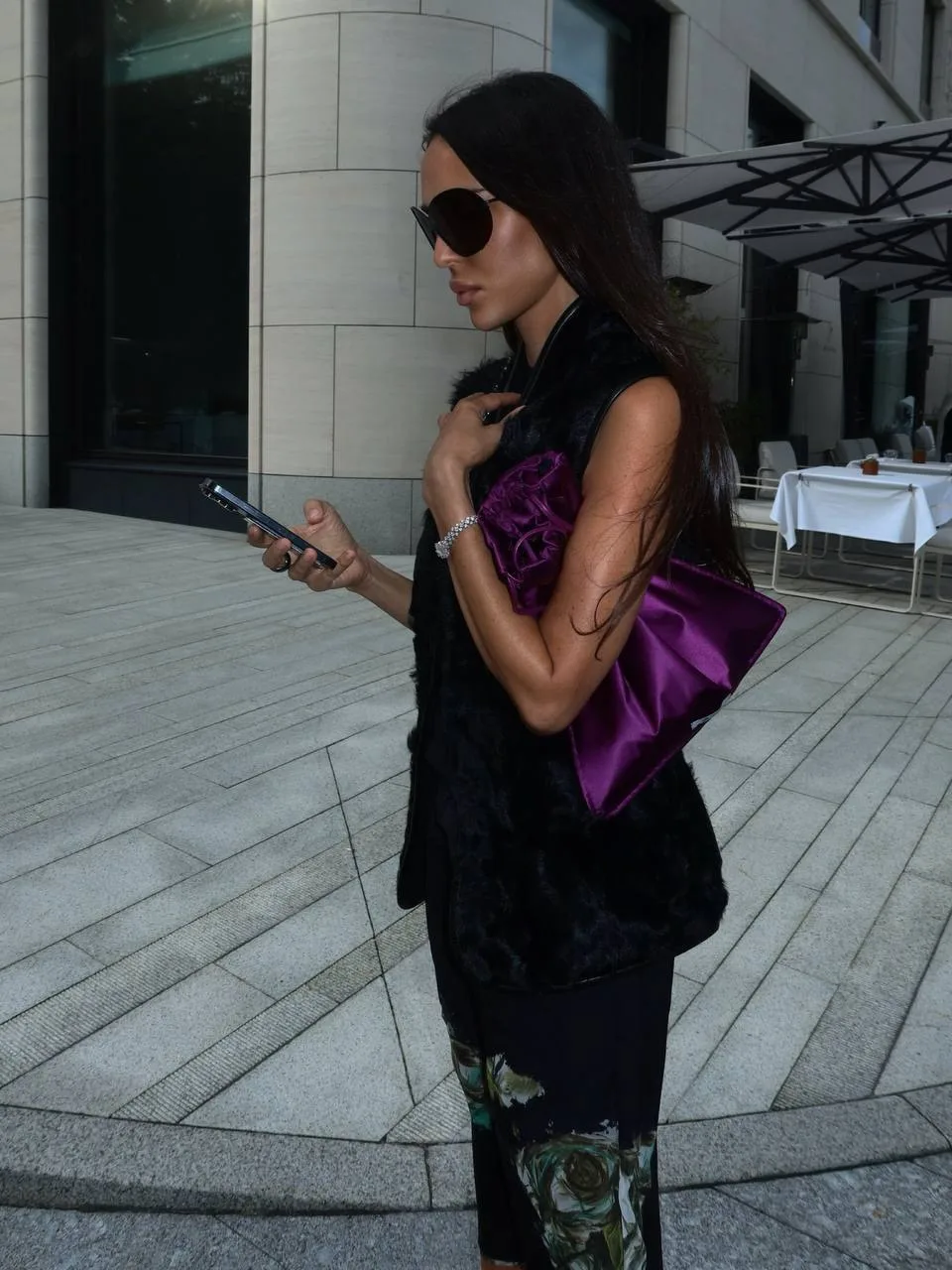 Традиционное субботнее: мешки Prada всех цветов у: