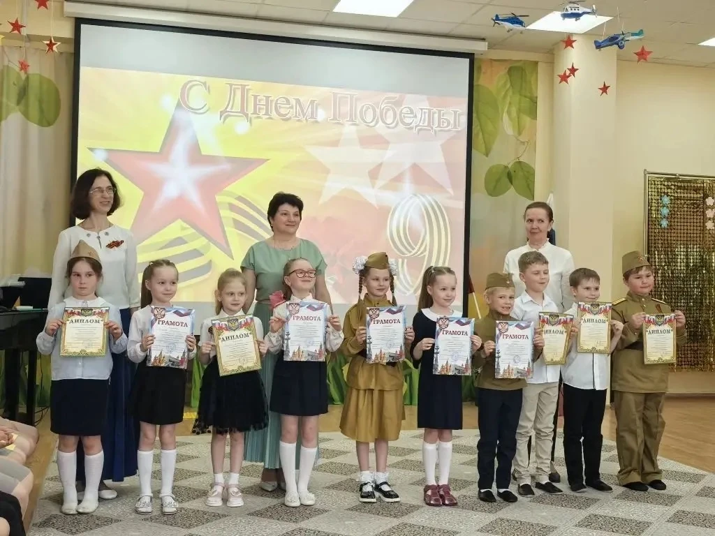 ПАМЯТЬ В СЛОВЕ: МЕРОПРИЯТИЯ К ДНЮ ПОБЕДЫ В НАШЕЙ ШКОЛЕ  🪖В преддверии Дня Победы на всех площадках п