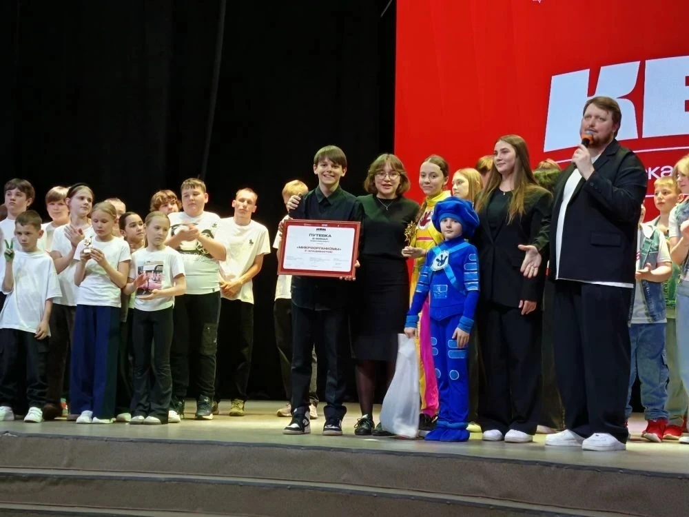 Апрель. Часть 3 21. 🎉 Дмитрий из 5.2 класса 12 апреля сдал аттестацию и получил третий пояс по капоэ