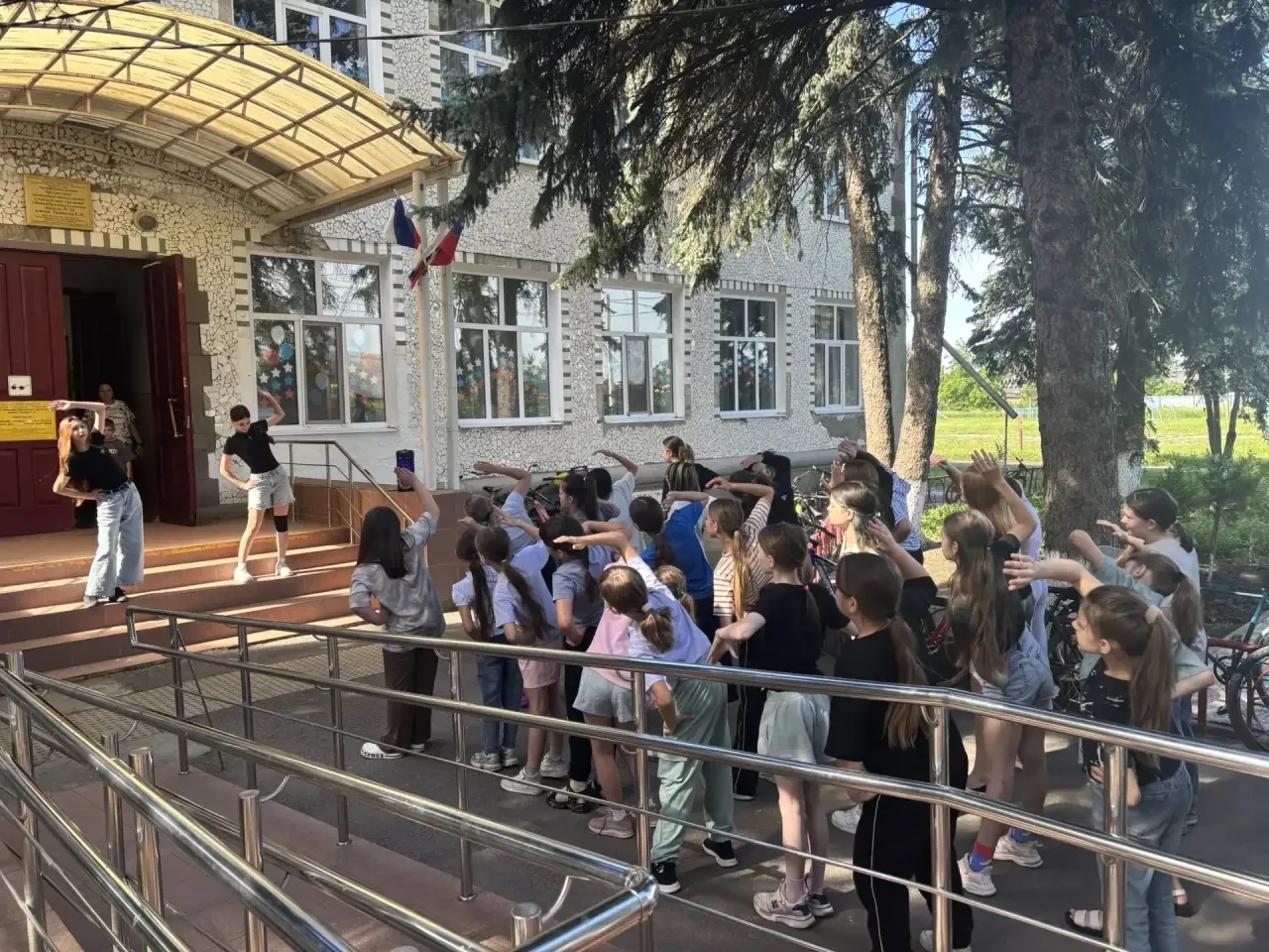 Третий день в лагере пролетел, как одномгновение… Но сколько всего в неговместилось! 💫☀️😍
Игры, тв