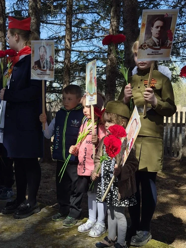 9 Мая: День памяти и единства
⁣
Наши ученики и родители приняли участие в торжественном митинге возл