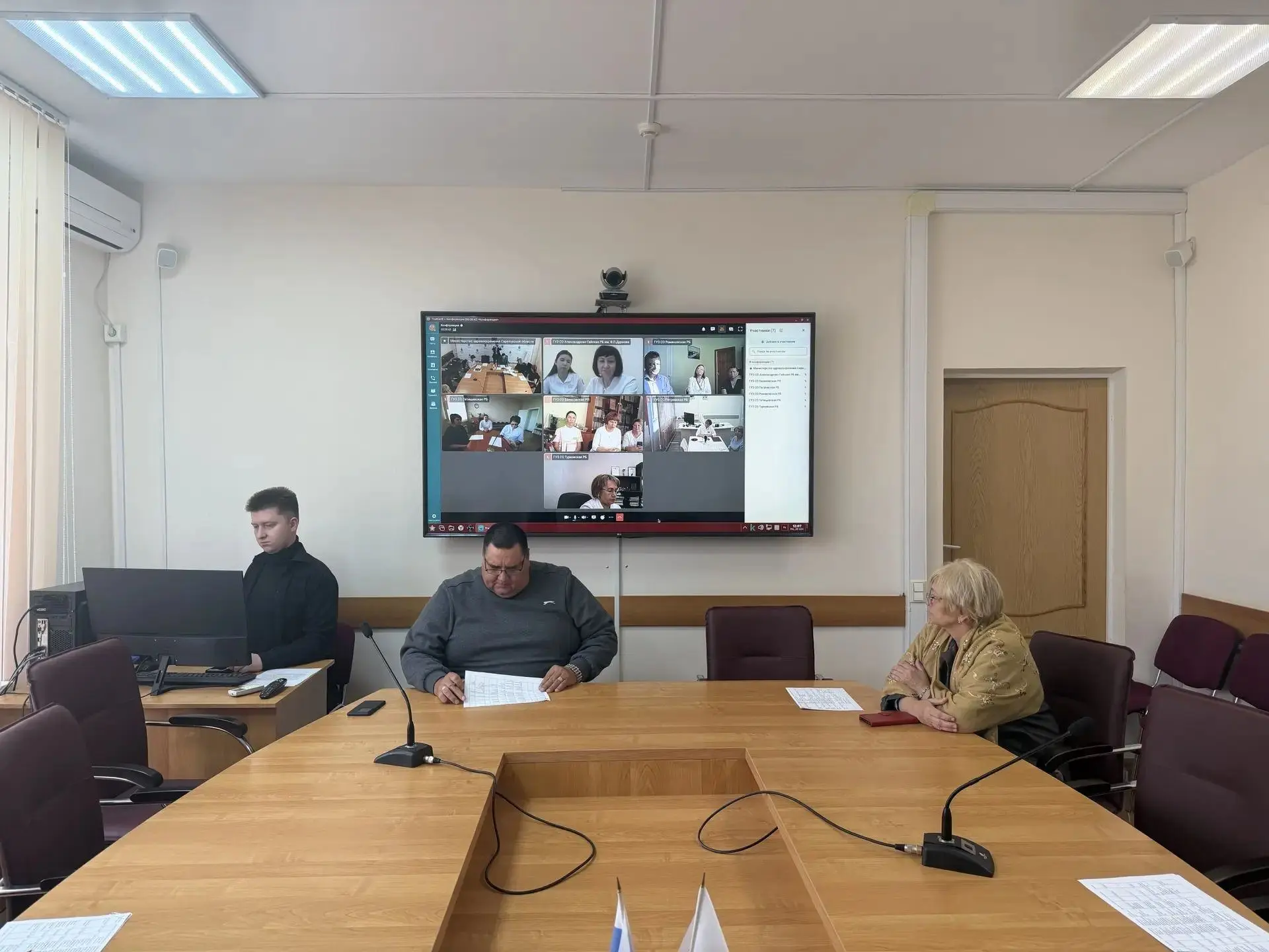 В шести районах области трудоустроены новые врачи
