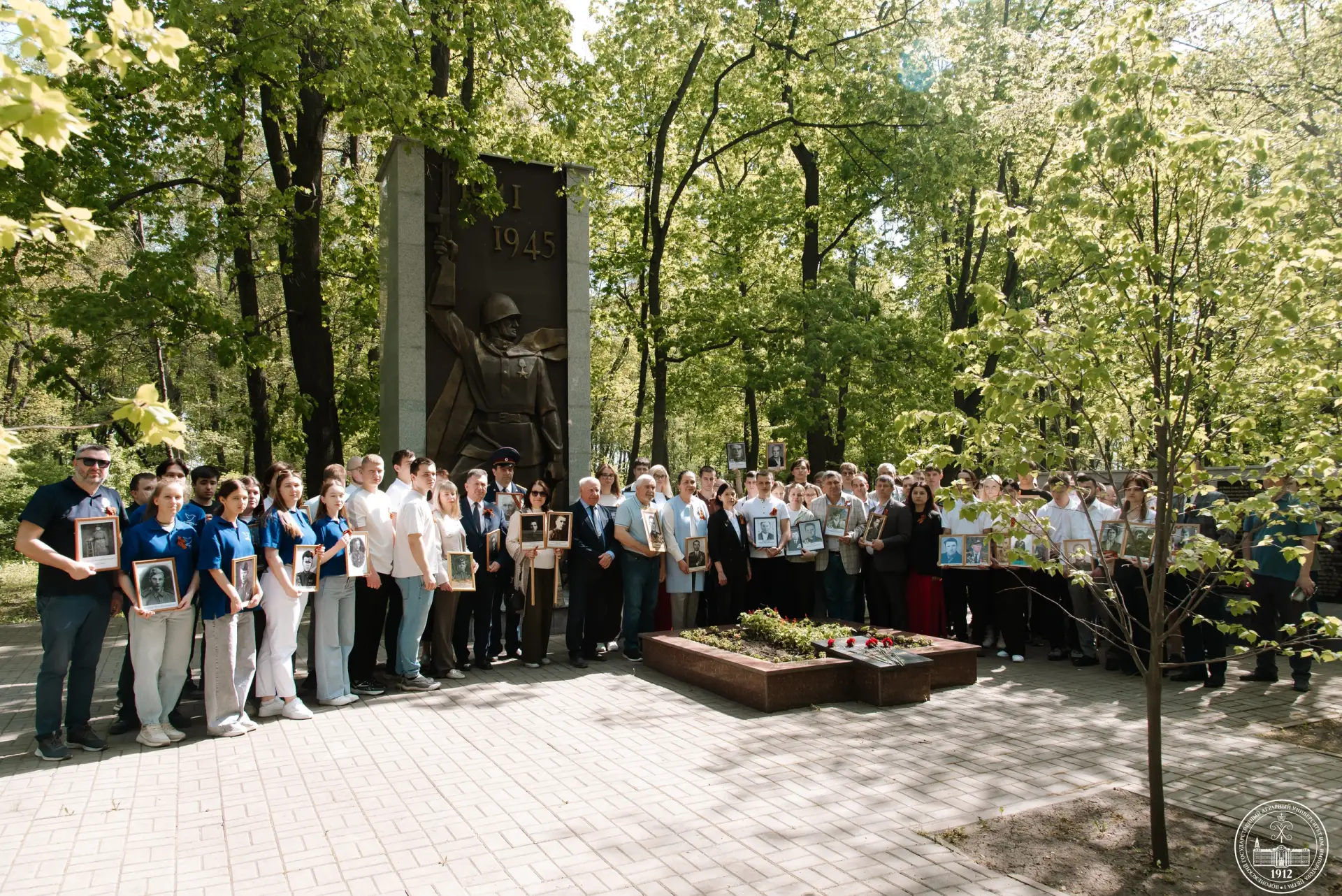 Михаил Вольский принял участие в митинге и акции «Бессмертный полк»  🏢В Воронежском государственном 