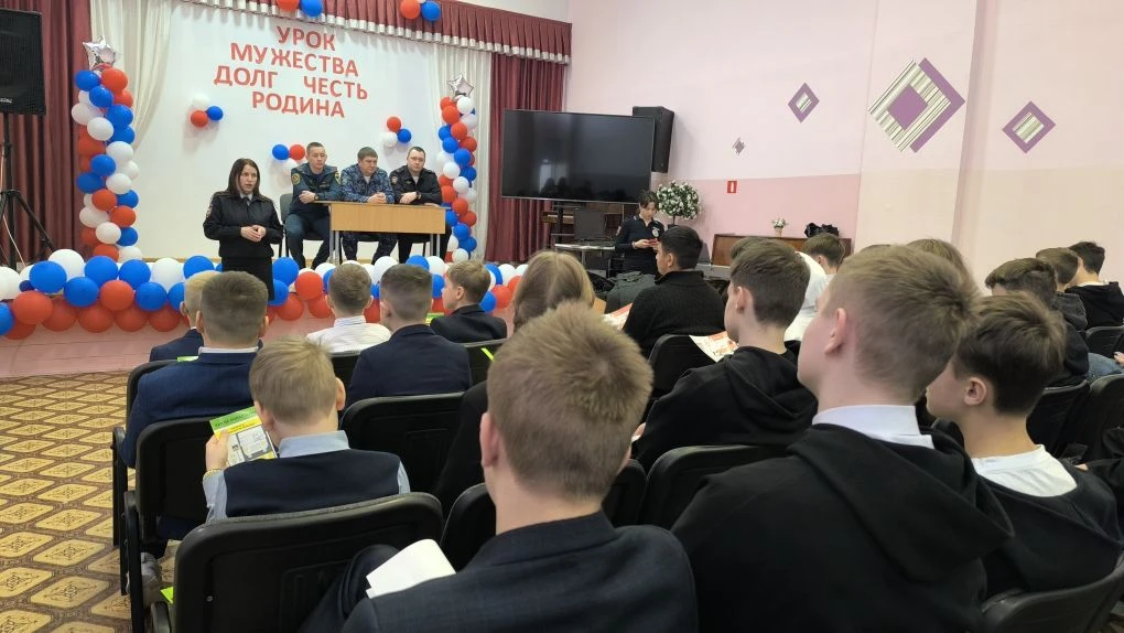 📚 Встреча с представителями правоохранительных органов и экстренных служб в лицее  Сегодня в нашем л