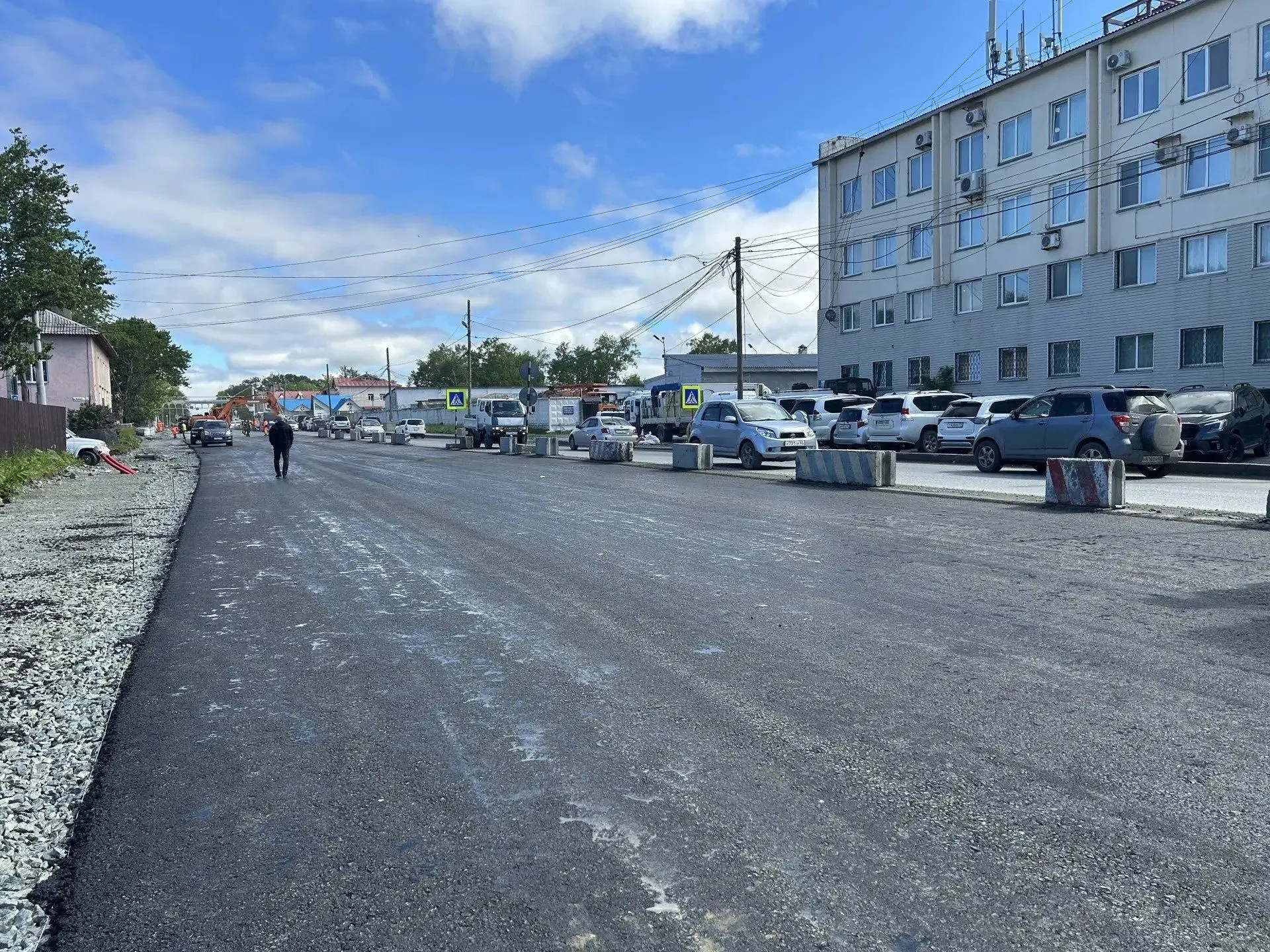 🛣️На пр. Мира в Южно-Сахалинске заасфальтировали два участка
 
⚙️По поручению губернатора Валерия Л