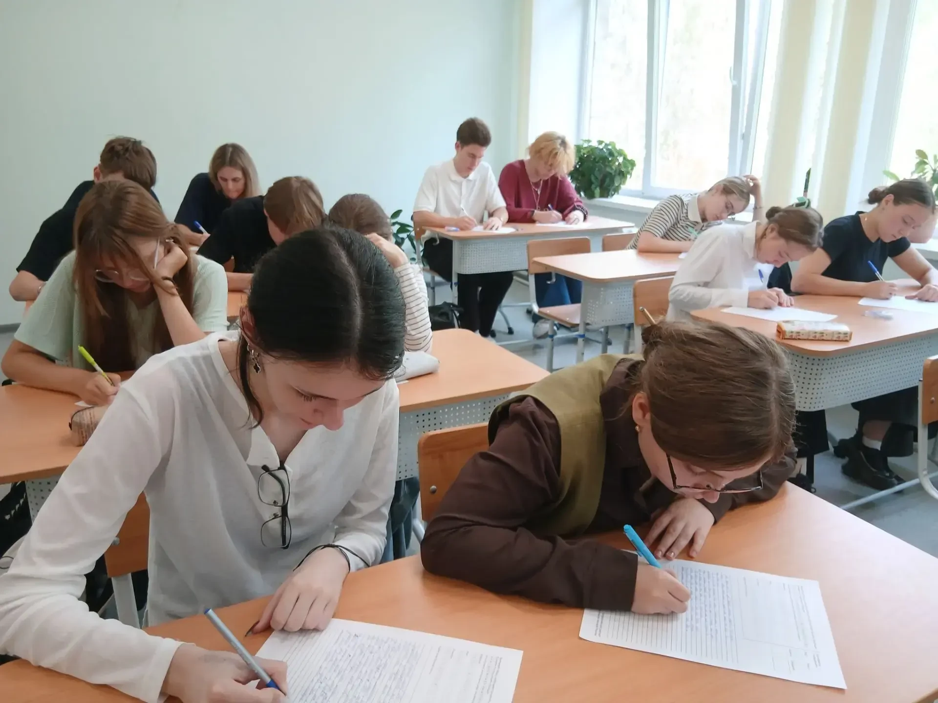 "Россия — дом народов": в школе прошёл Всероссийский диктант»