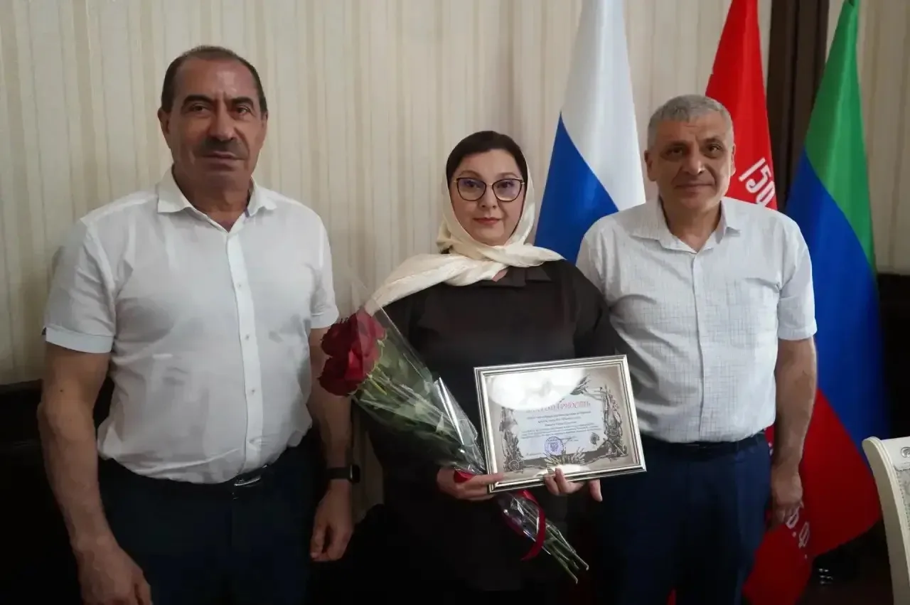 Сегодня, 9 июня, Председатель собрания депутатов городского округа «город Дербент» Мирзоев Г. М. и з