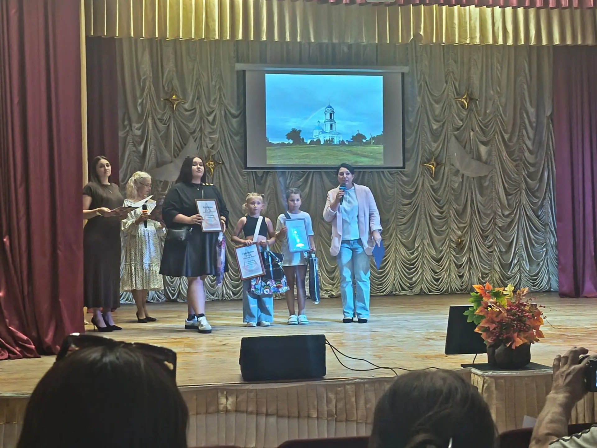 🌾 Сердца, объединённые любовью к родному Лосево!