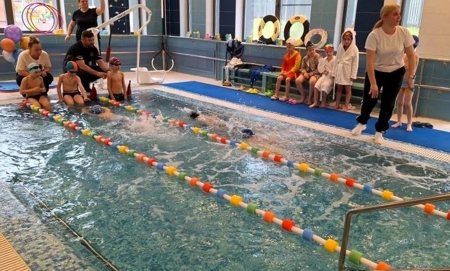 🐬«ДЕЛЬФИНЁНОК»: БОЛЬШИЕ ЗАПЛЫВЫ МАЛЕНЬКИХ ЧЕМПИОНОВ!    🌊В бассейне нашего дошкольного отделения № 3