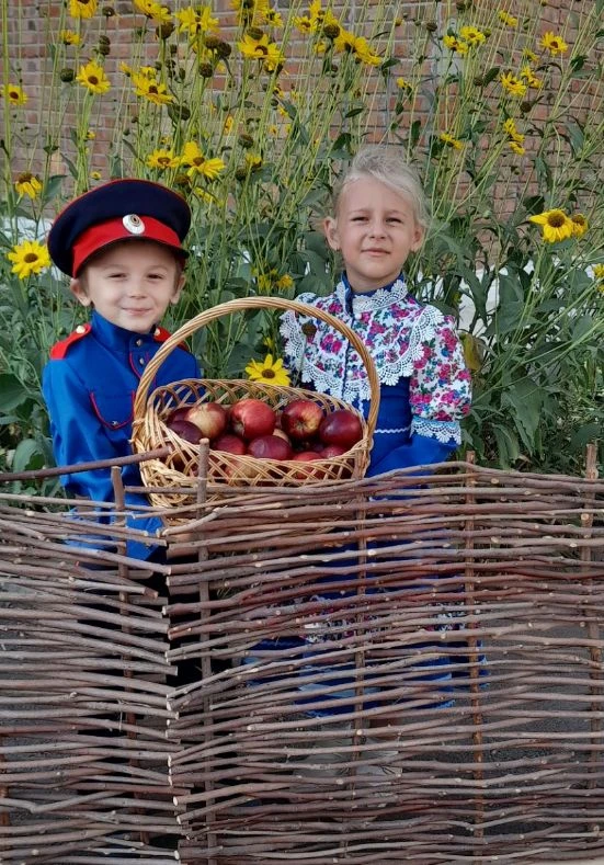 19 августа  отмечают Яблочный Спас (Преображение Господне). Это праздник урожая, которы...