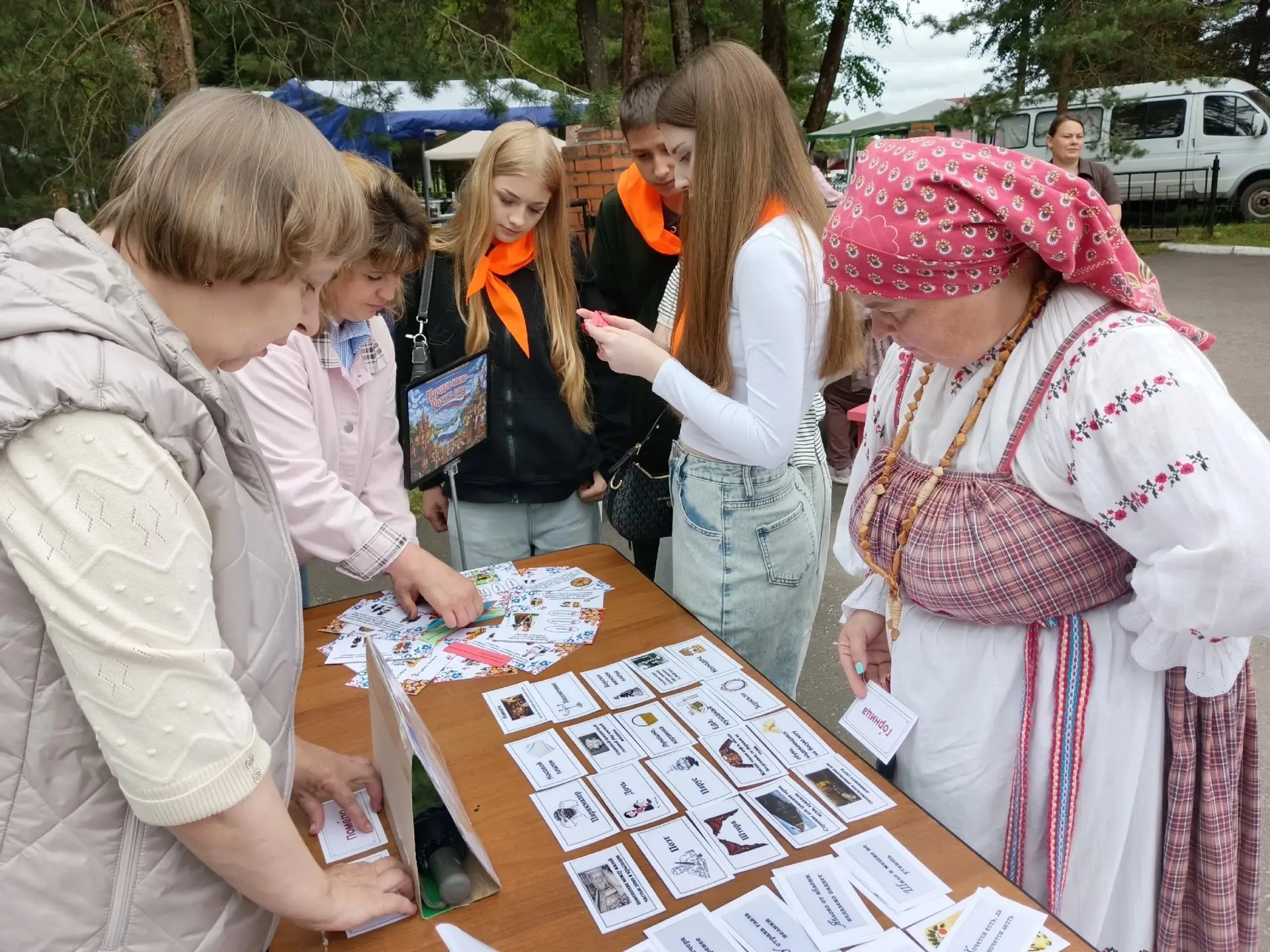 «Мечта!Гордость!Единство!»💭🇷🇺🤝

27 июня, в День молодёжи, Оленинская центральная библиотека орга