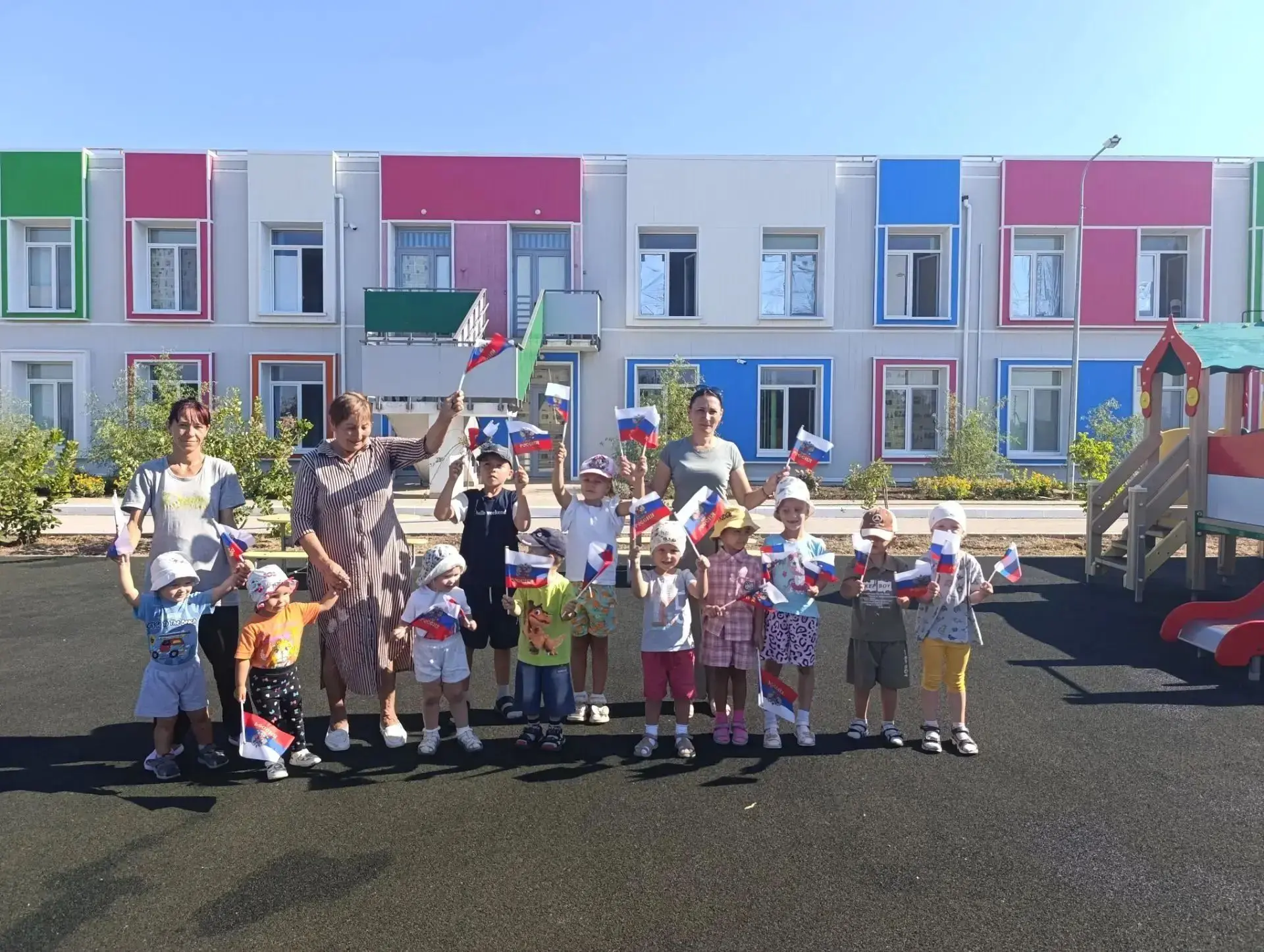 🇷🇺 Белый. Синий. Красный. Наш праздник в честь Дня флага!