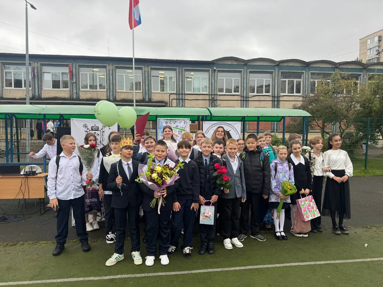 #ВотЭтоКЛАСС

Год, который нас научил… 💫

Вот и пролетел этот учебный год для 5«Б». Кажется, еще вч