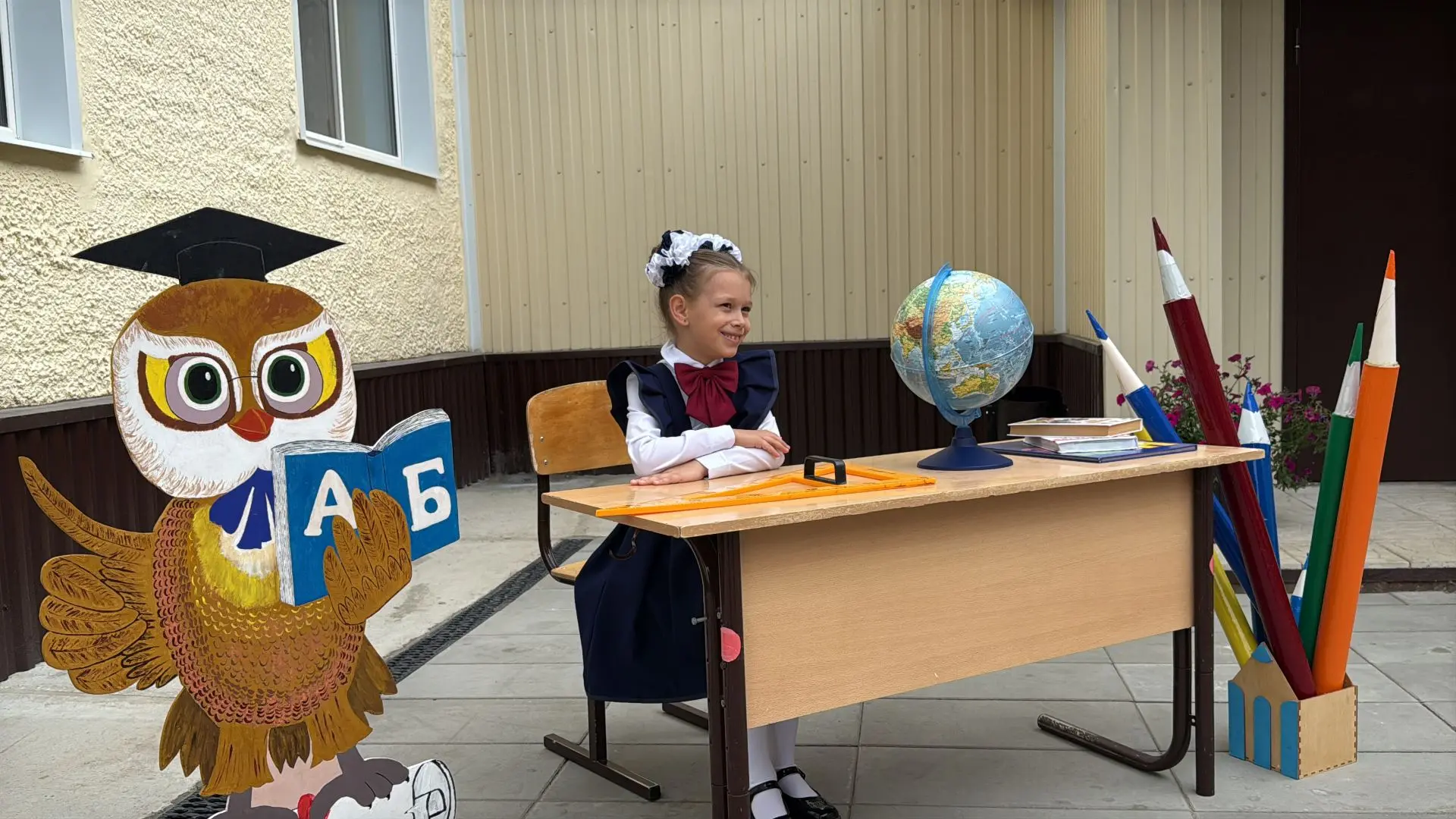 Сегодня начальная школа Гимназии распахнула свои двери для первоклассников после ремонт...