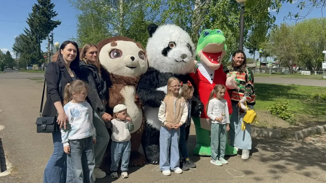 🎊Праздник детства: «Как мы встретили День защиты детей!»

🏫 Карапсельский сельский дом культуры, о