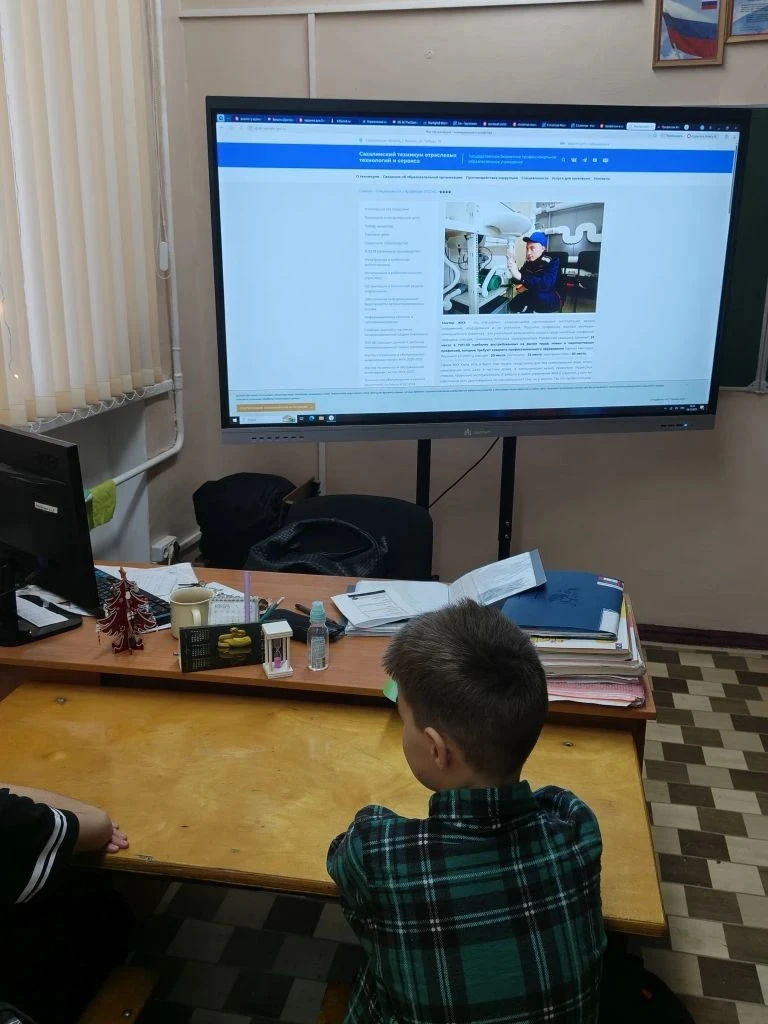 В рамках проекта "Школа ЖКХ" в гимназии во 2 четверти проходили тематические беседы, классные часы с