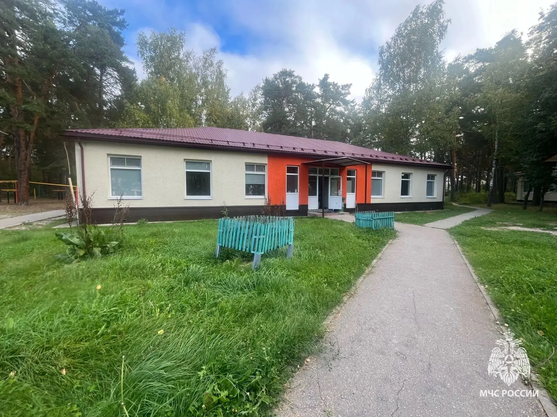 🔥Аккумулятор электросамоката загорелся в спортивном лагере Дзержинска.