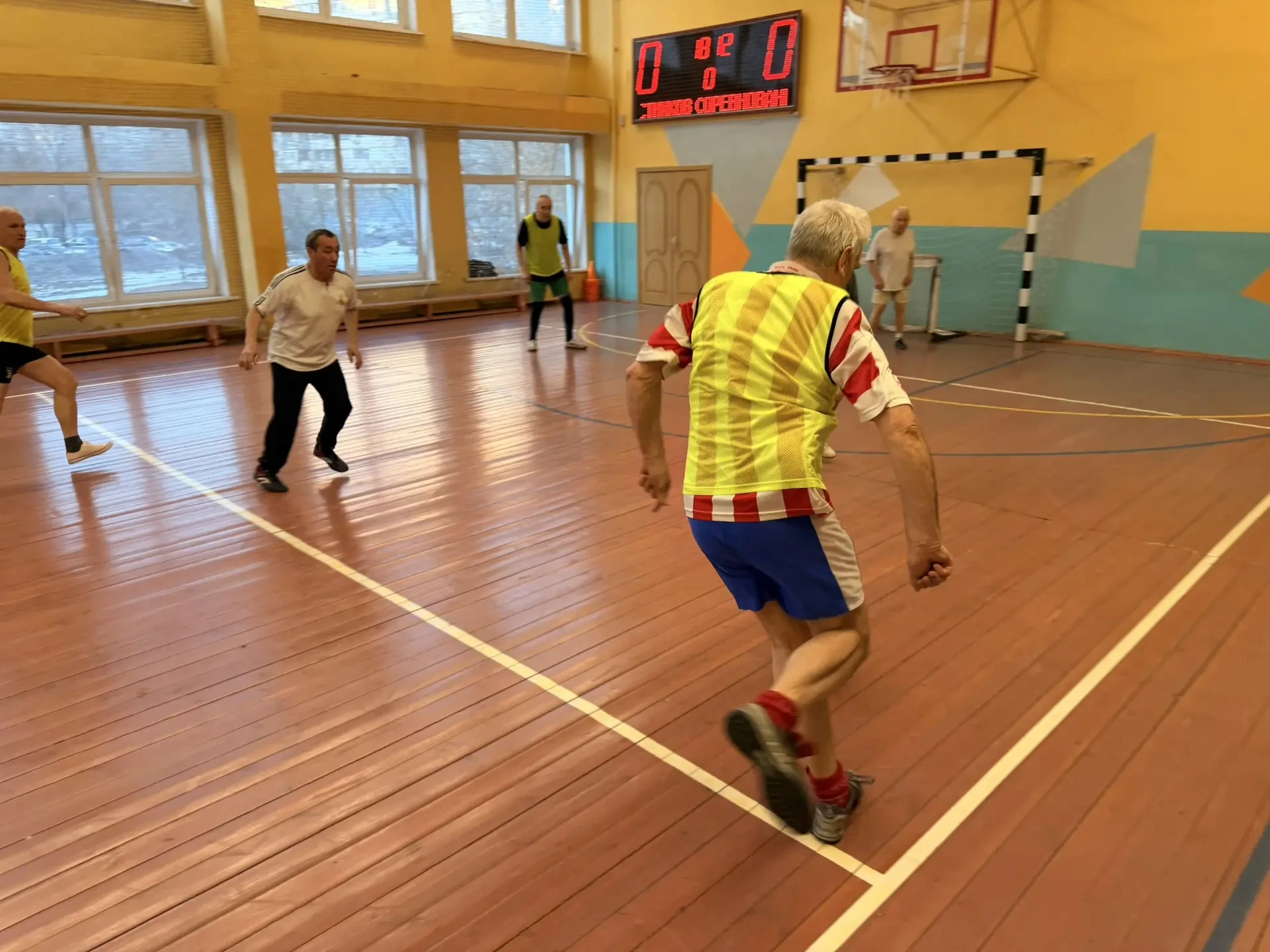 ⚽ 6:0 — это не возраст, это мастерство!  В спортивном зале здания 3 футбольный сезон в рамках «Моско