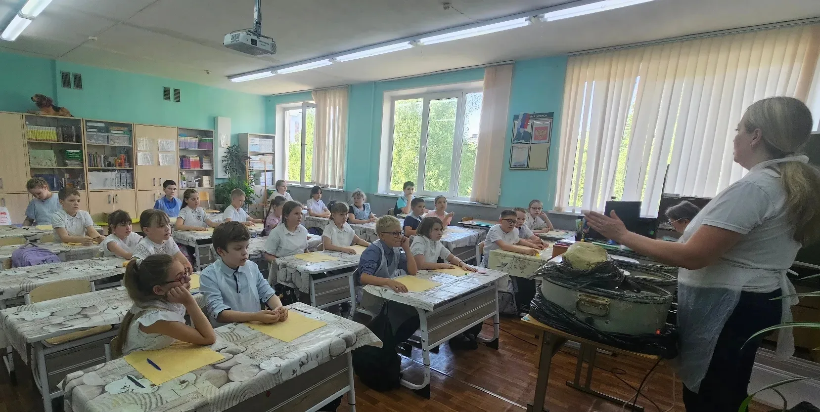 ✨ Волшебство глины: как мы прикоснулись к древнему искусству ✨  Вчера ученики 3 «Г» класса стали нас