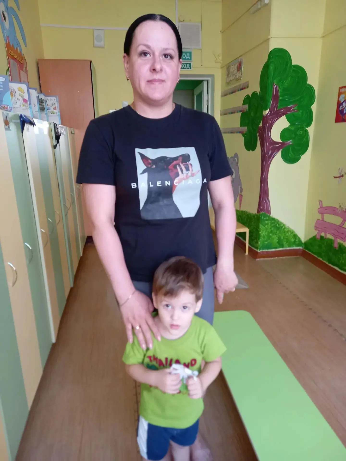 В День Семьи, любви и верности, 
8 ИЮЛЯ дети 1младшей группы  дарили родителям ромашки, которые изго