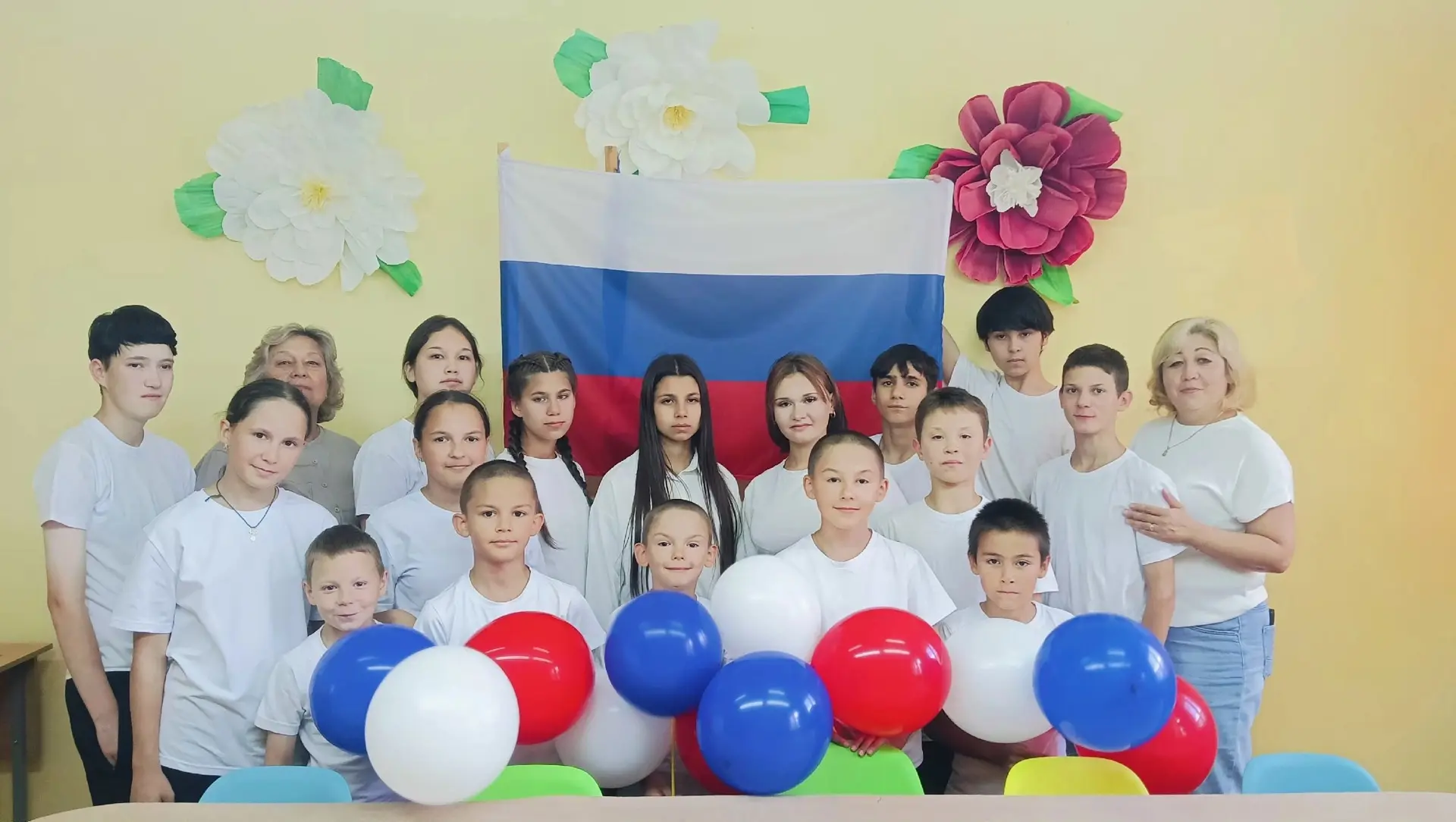 Наш флаг — наша гордость! Присоединяемся к акции «Символ народа» 🇷🇺