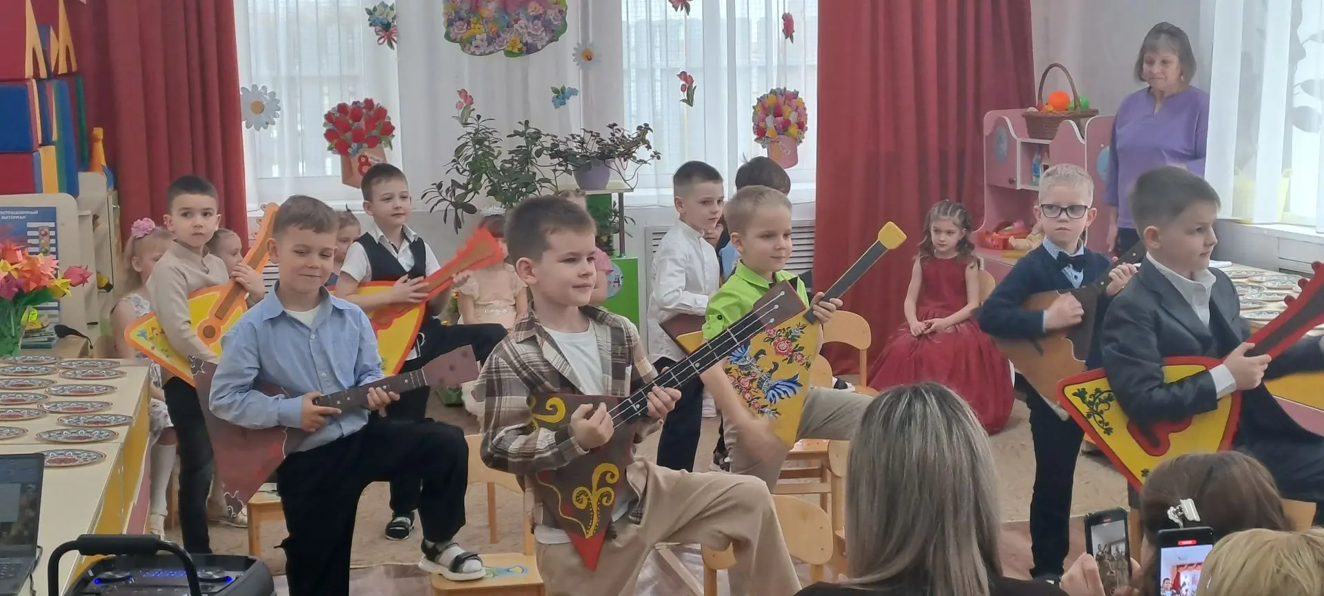 🌸 Утренник к 8 Марта в нашем детском саду 🌸Сегодня у нас был по-настоящему тёплый и р...