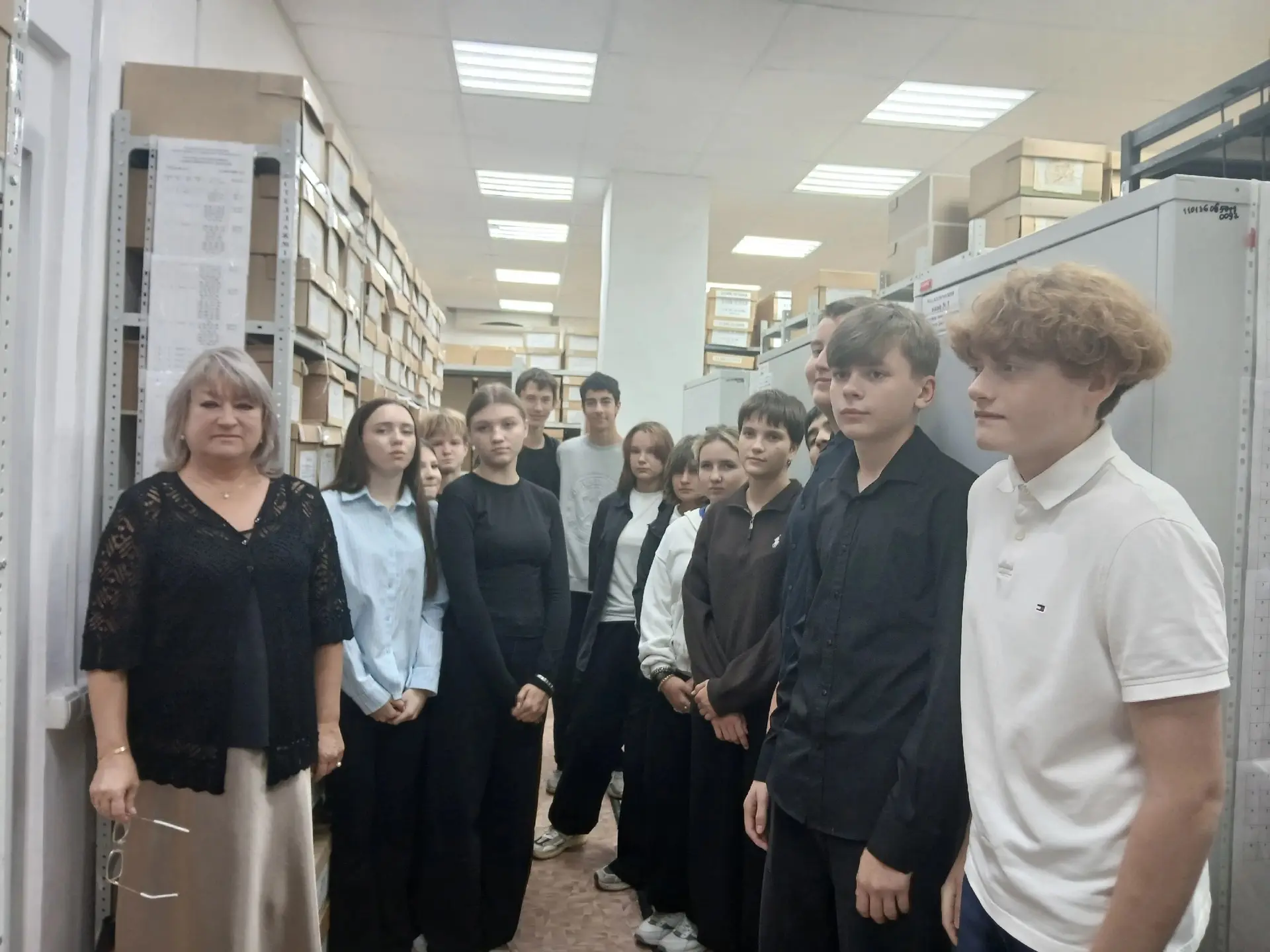 📁 Хранители времени: обучающиеся заглянул за кулисы архивного дела! 🔍✨
