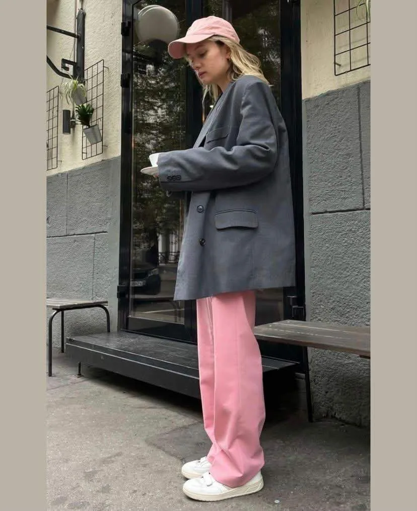 Розовый + Серый = Формула идеального стиля 🌸🌪️