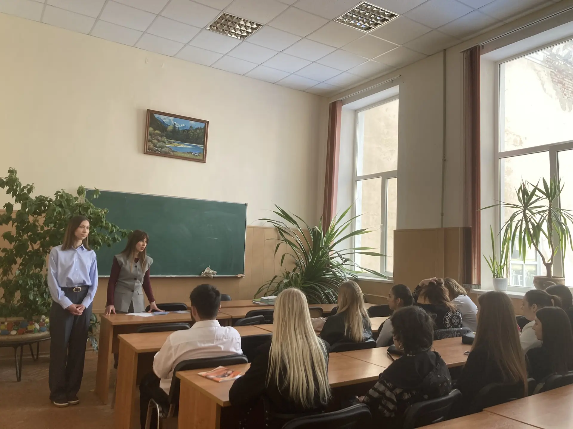 Студенты специальности «Экономика и бухгалтерский учёт (по отраслям)» нашего техникума ...