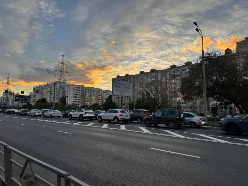 ✅ В Самаре на Демократической, перед перекрестком с Георгия Димитрова, изменили разметк...