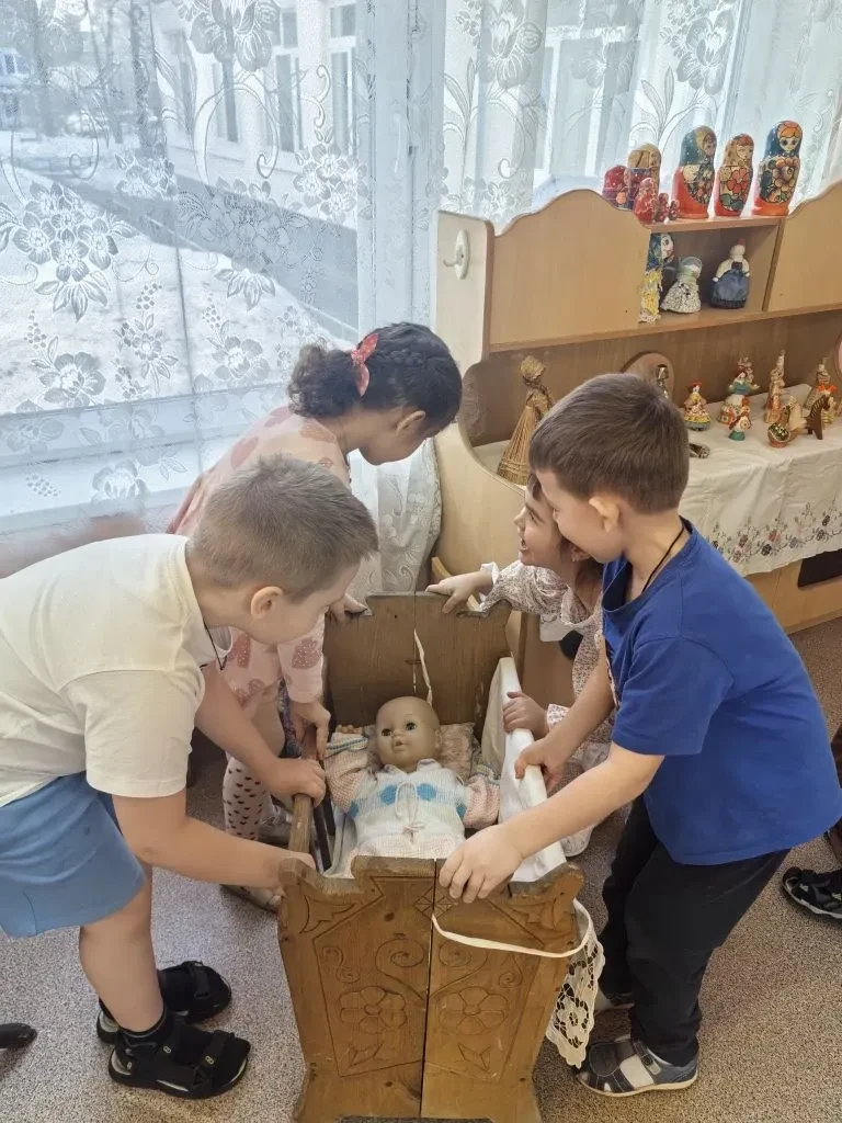 В дошкольных группах прошла тематическая неделя "В мире предметов".  Ребята погрузились в мир предме
