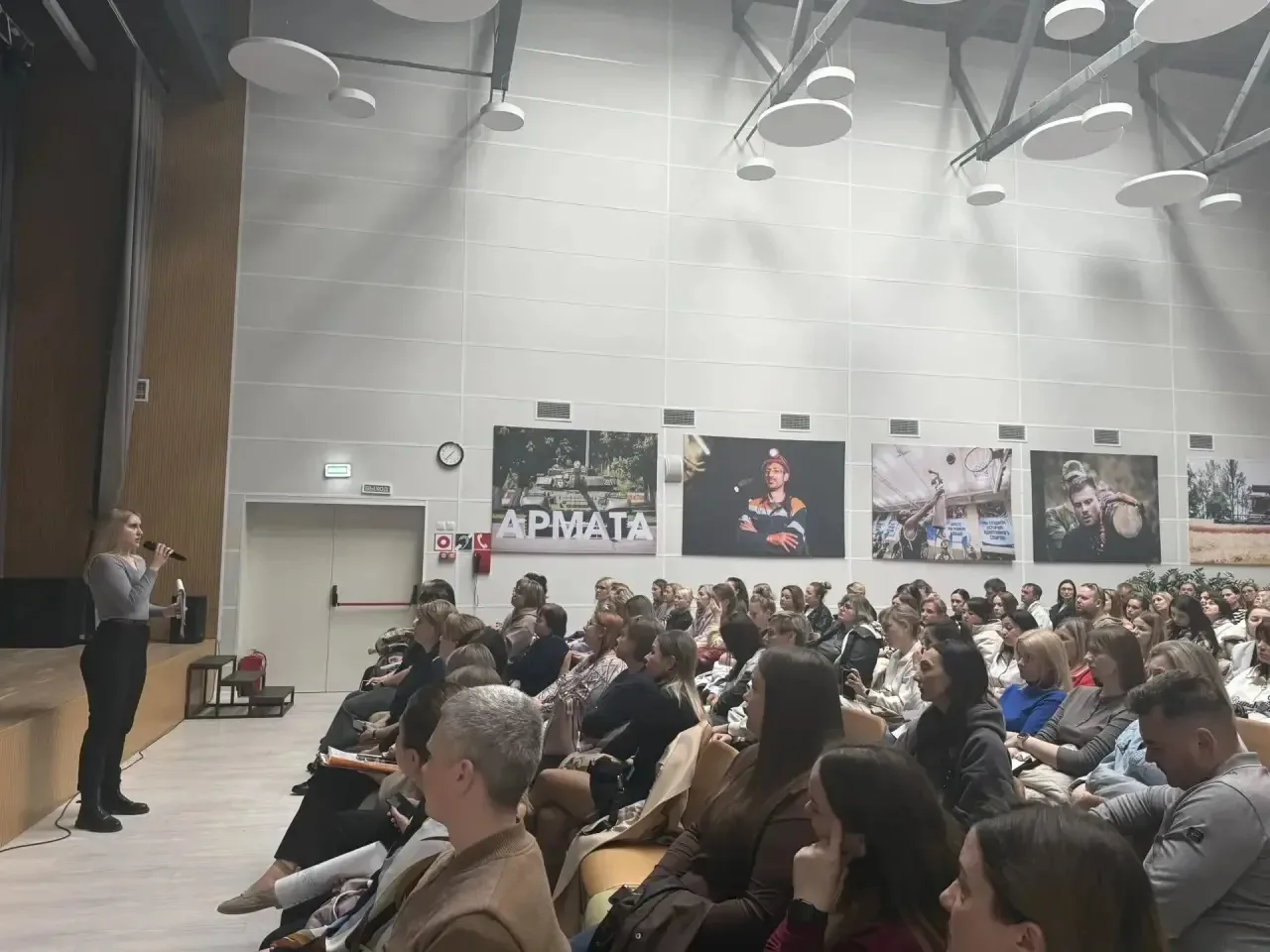 ❗ Важная встреча для родителей ❗  В нашей школе состоялось общешкольное родительское собрание, посвя