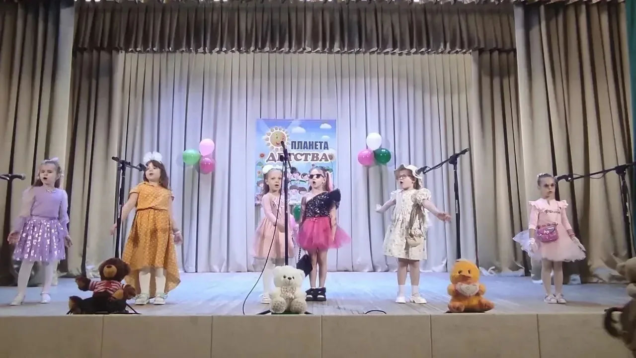 🎤🎉В Международный день защиты детей, наши маленькие артисты отправились в Дом культуры, где царила